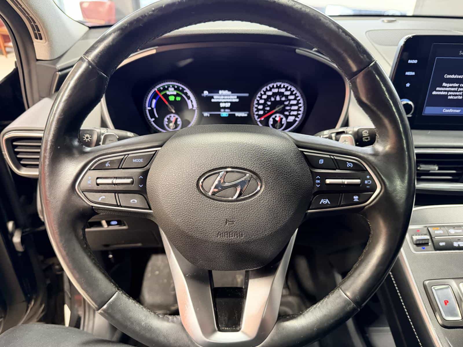 2021 Hyundai Santa Fe Luxury *HEV *AWD *TOIT PANO *CUIR *CARPLAY *BLUETOOTH - Image 17