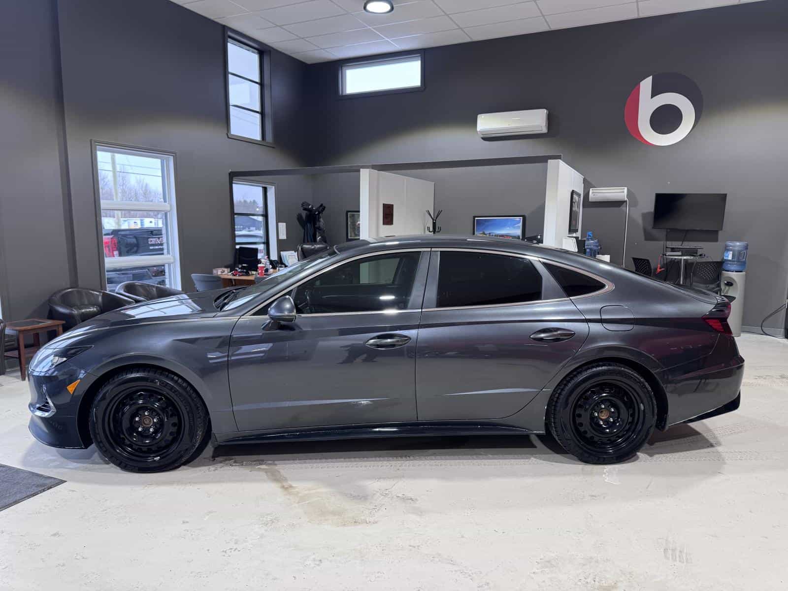 2020 Hyundai Sonata Preferred - Image 3