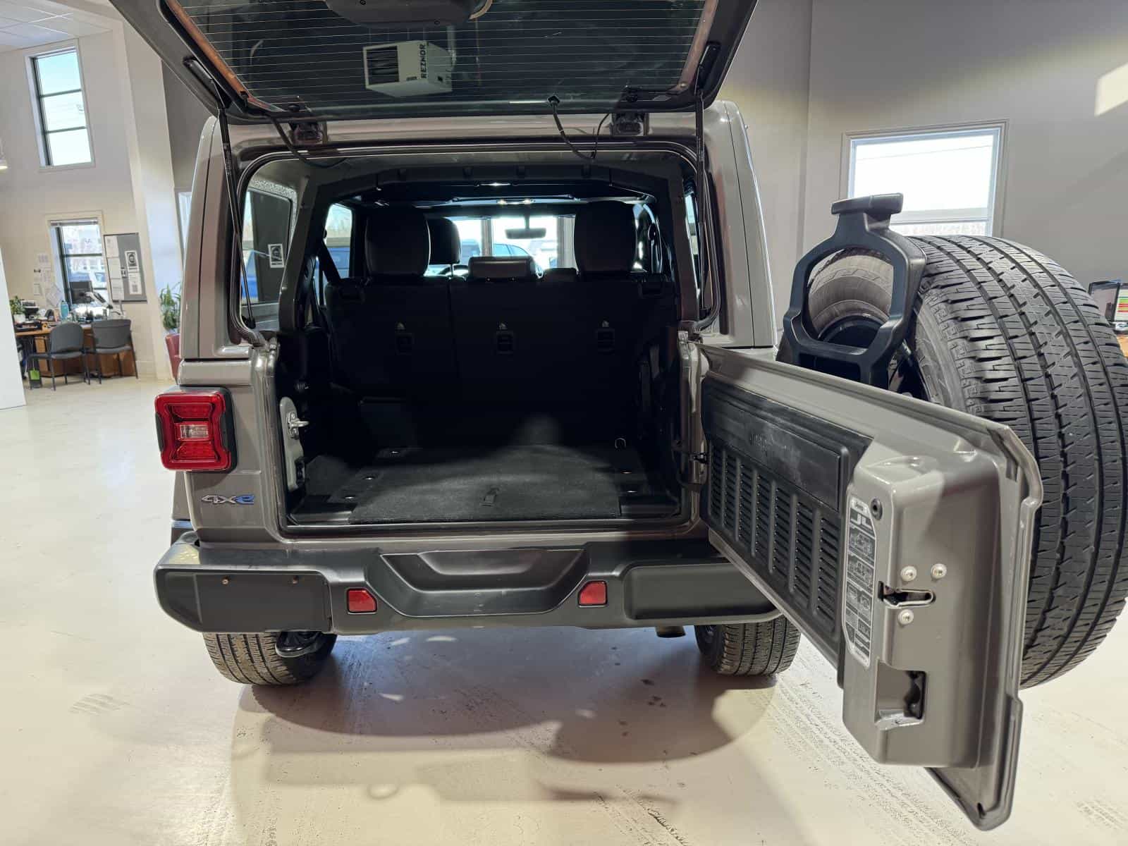 2021 Jeep Wrangler Ultd Sahara 4XE - Image 8