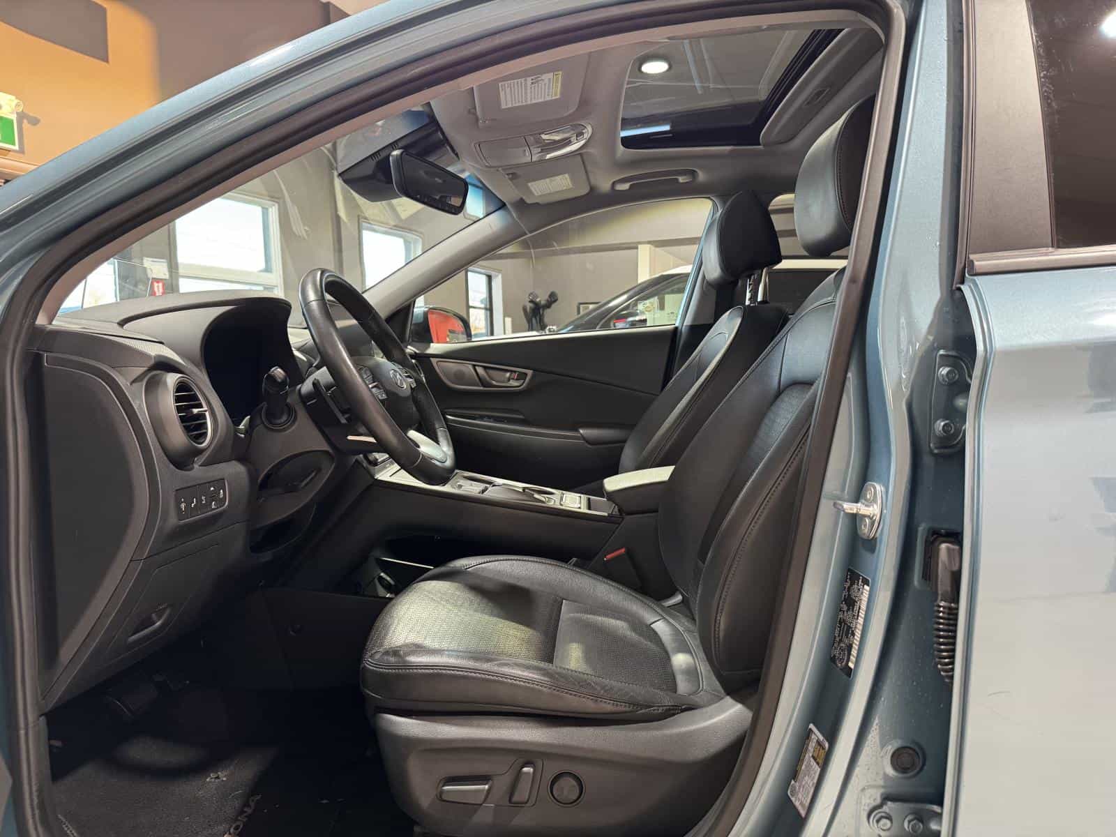 2021 Hyundai Kona EV Ultimate - Image 16