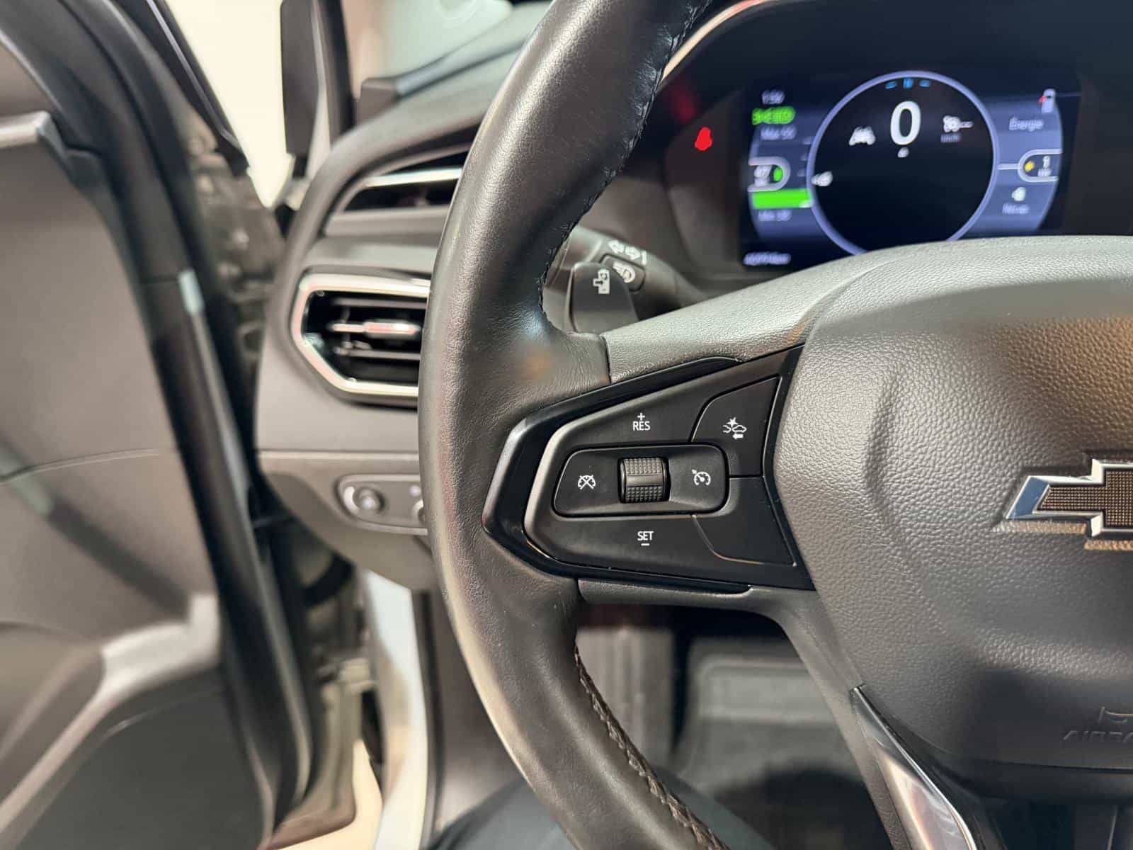 2023 Chevrolet Bolt EUV LT - Image 20