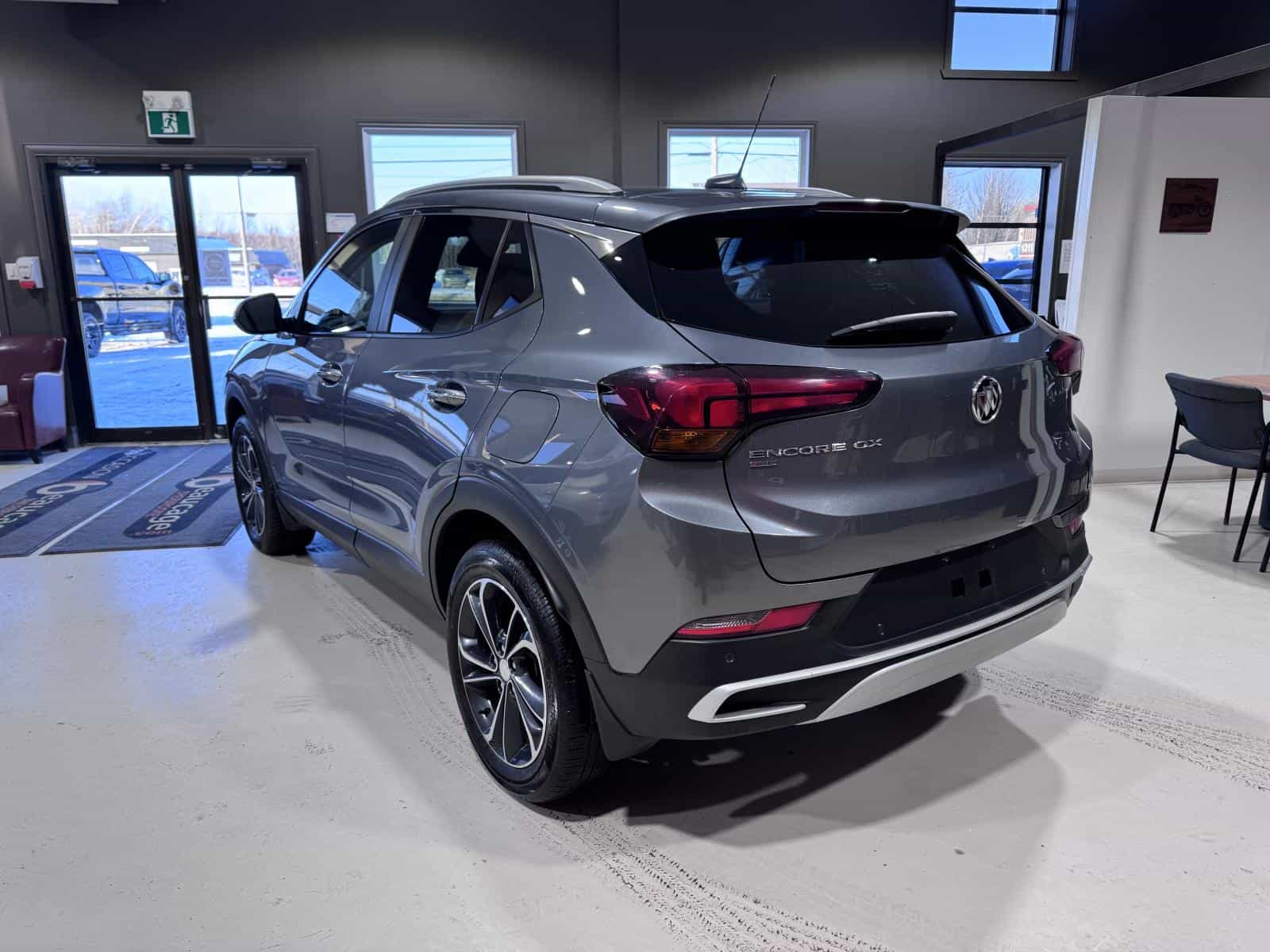 2022 Buick Encore GX Select - Image 4