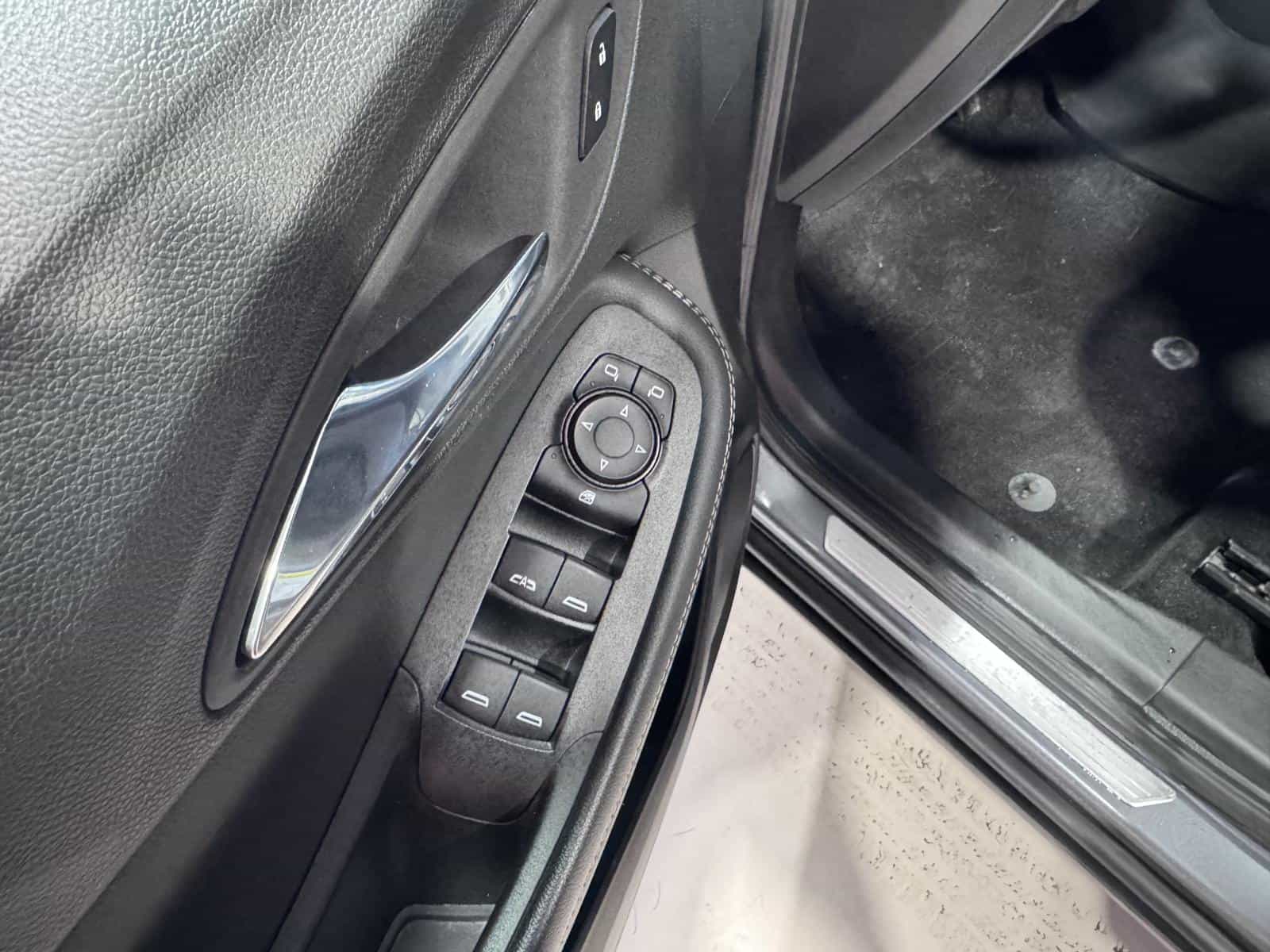 2022 Buick Encore GX Select - Image 16