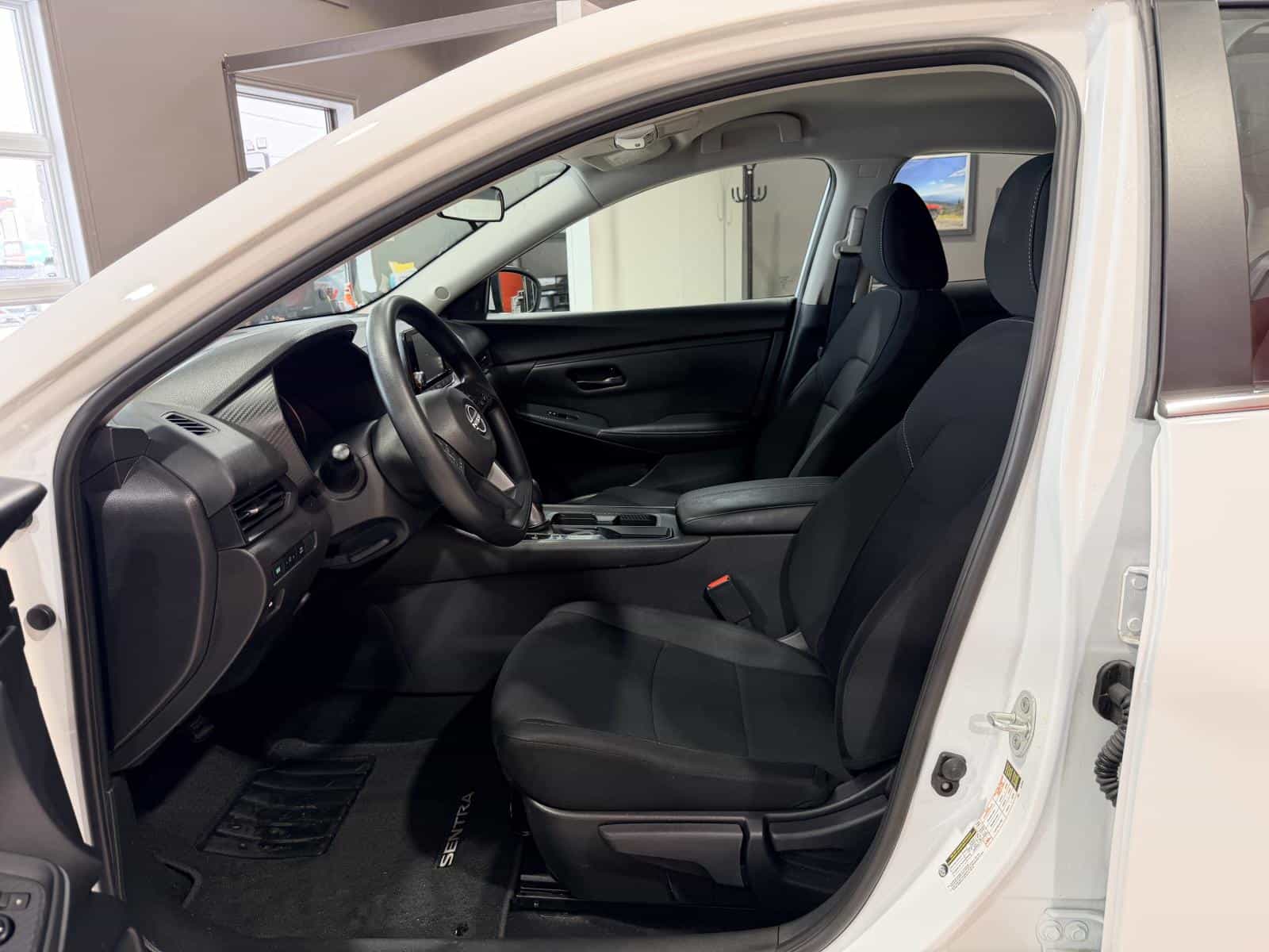 2025 Nissan Sentra S - Image 12