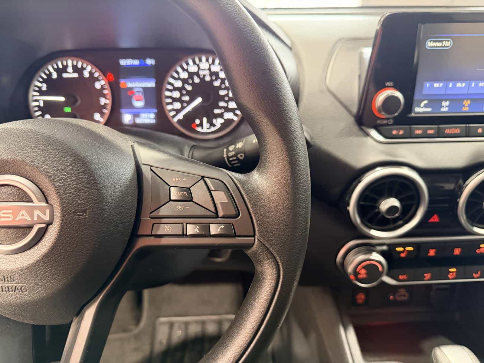 Image 17 Nissan Sentra S 2025