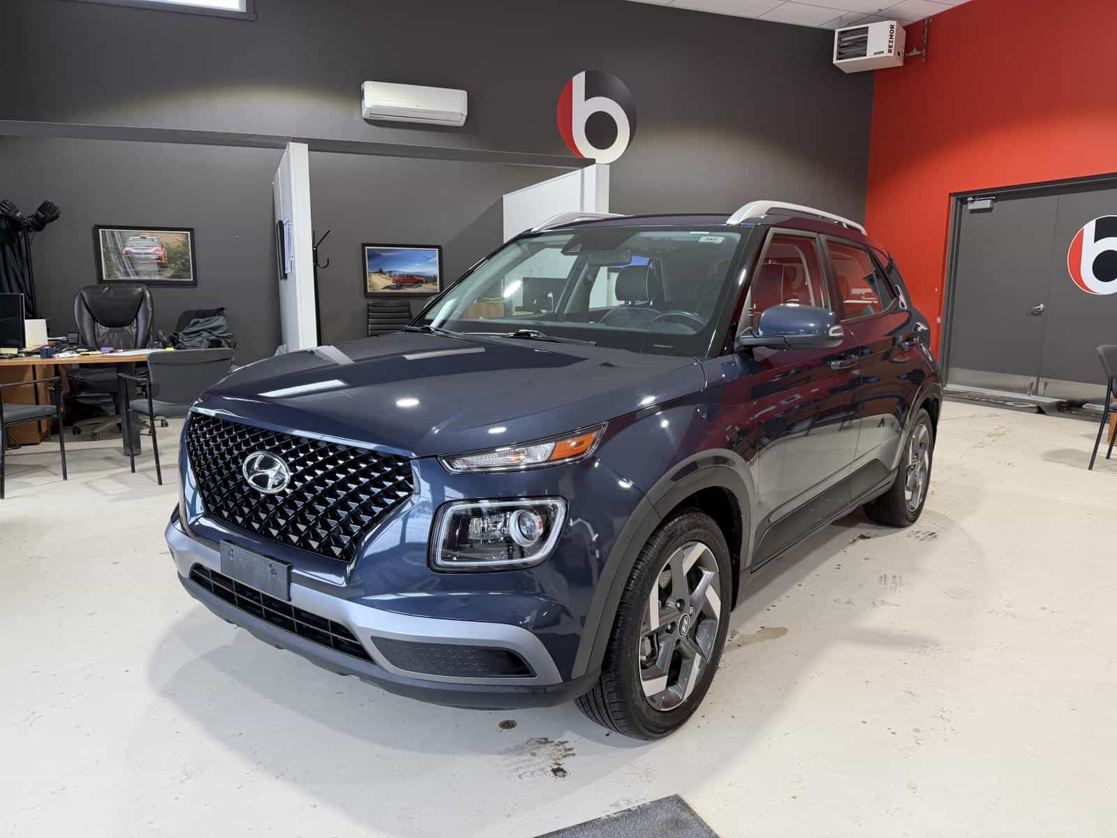 2022 Hyundai Venue Ultimate Denim - Image 1