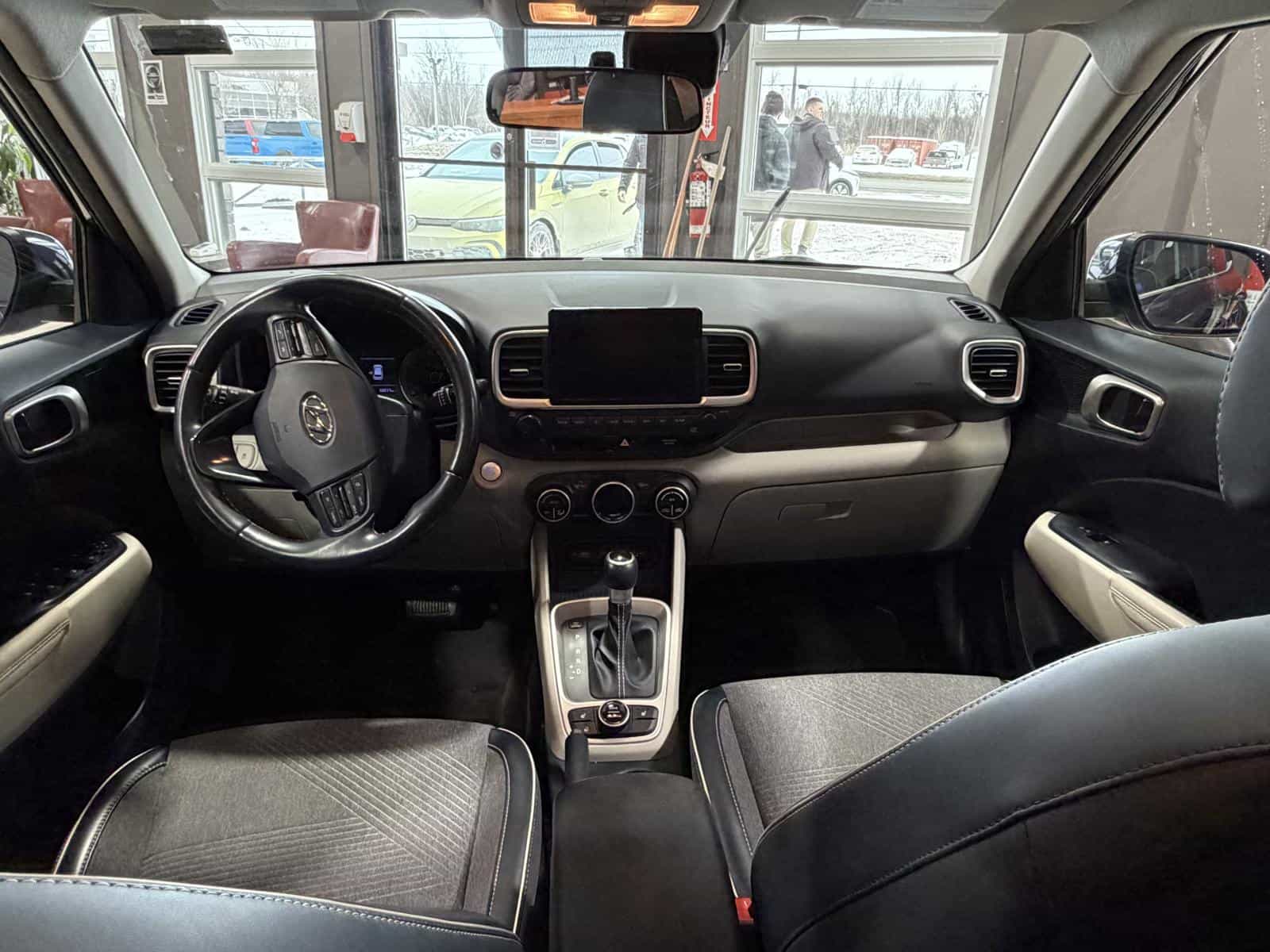 2022 Hyundai Venue Ultimate Denim - Image 26