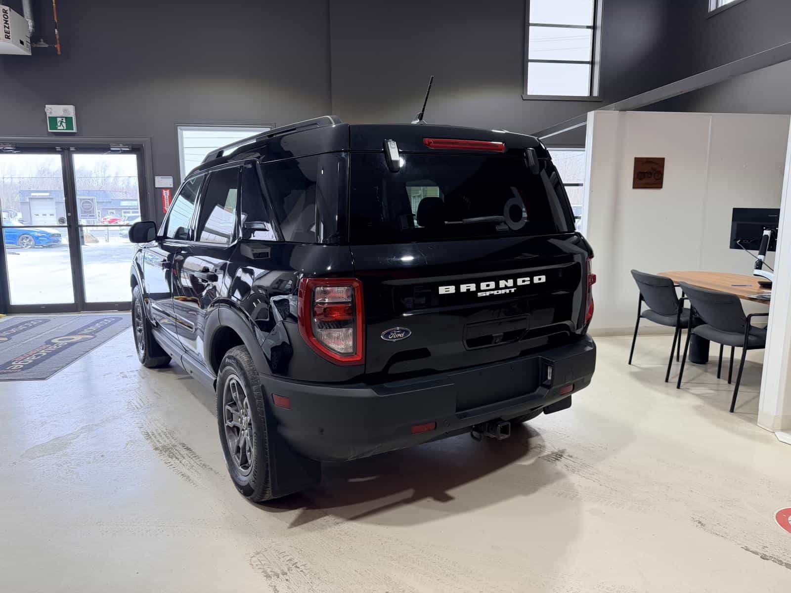 2022 Ford Bronco Big Bend - Image 4