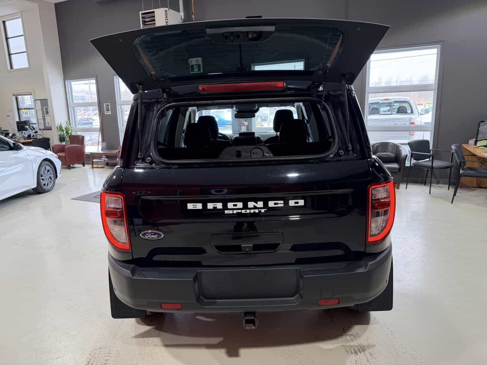 2022 Ford Bronco Big Bend - Image 8