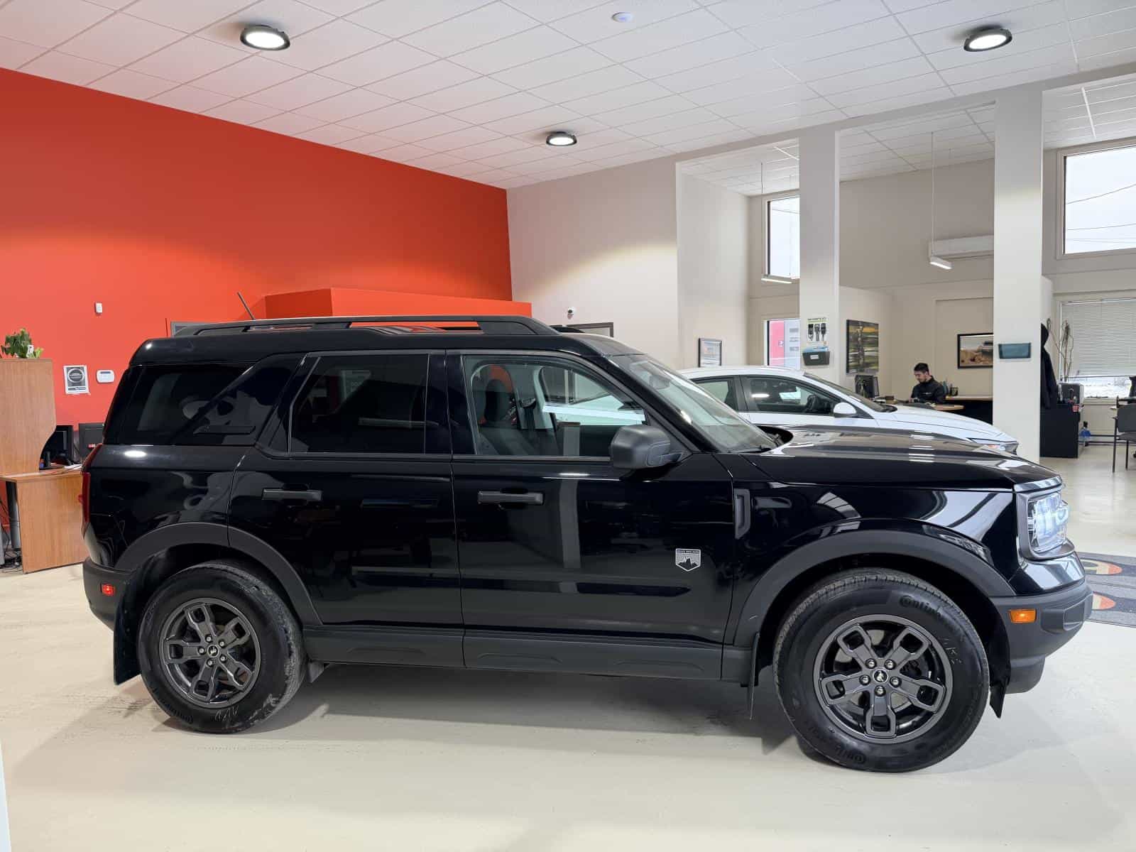 2022 Ford Bronco Big Bend - Image 11