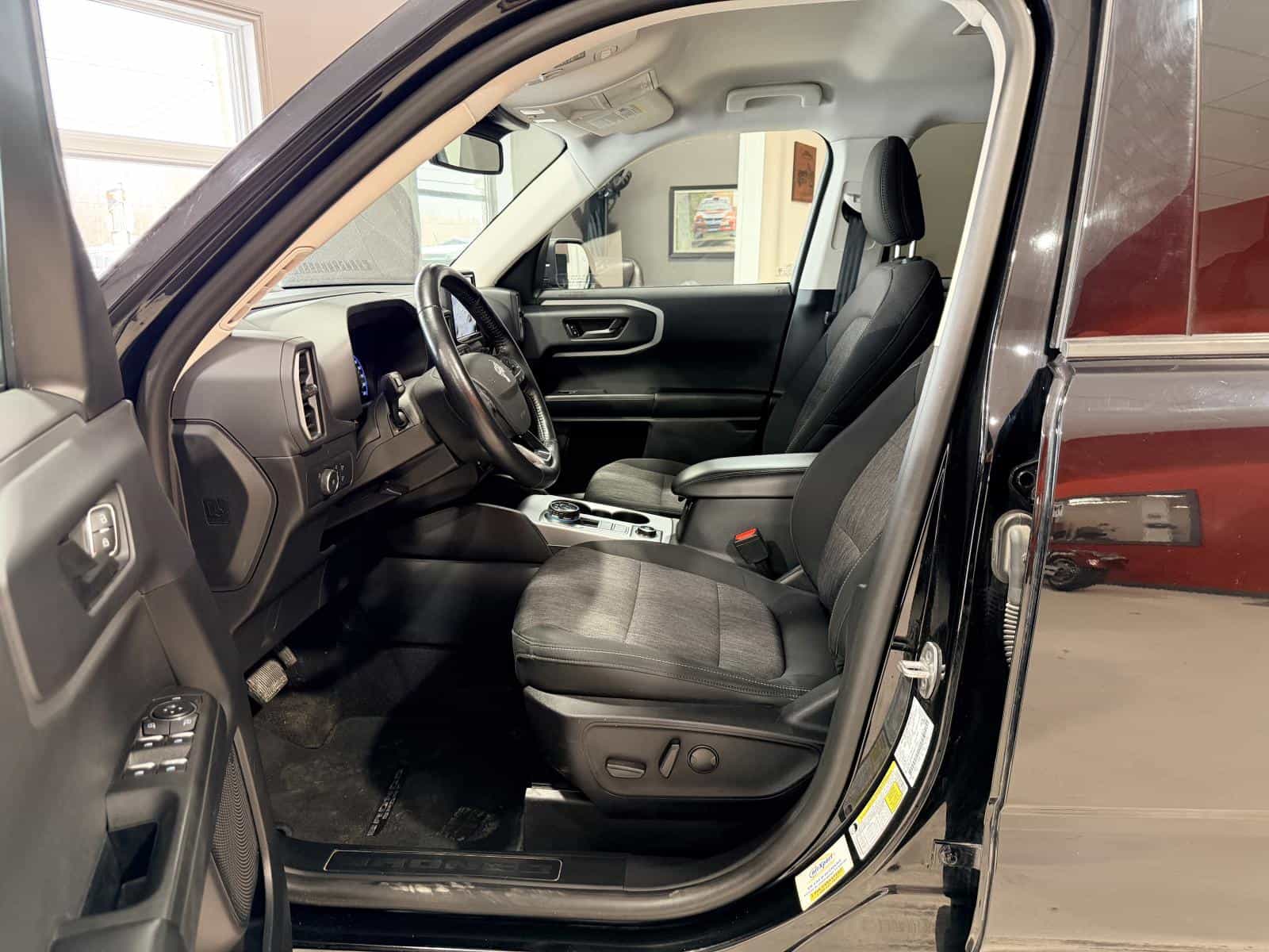 2022 Ford Bronco Big Bend - Image 15