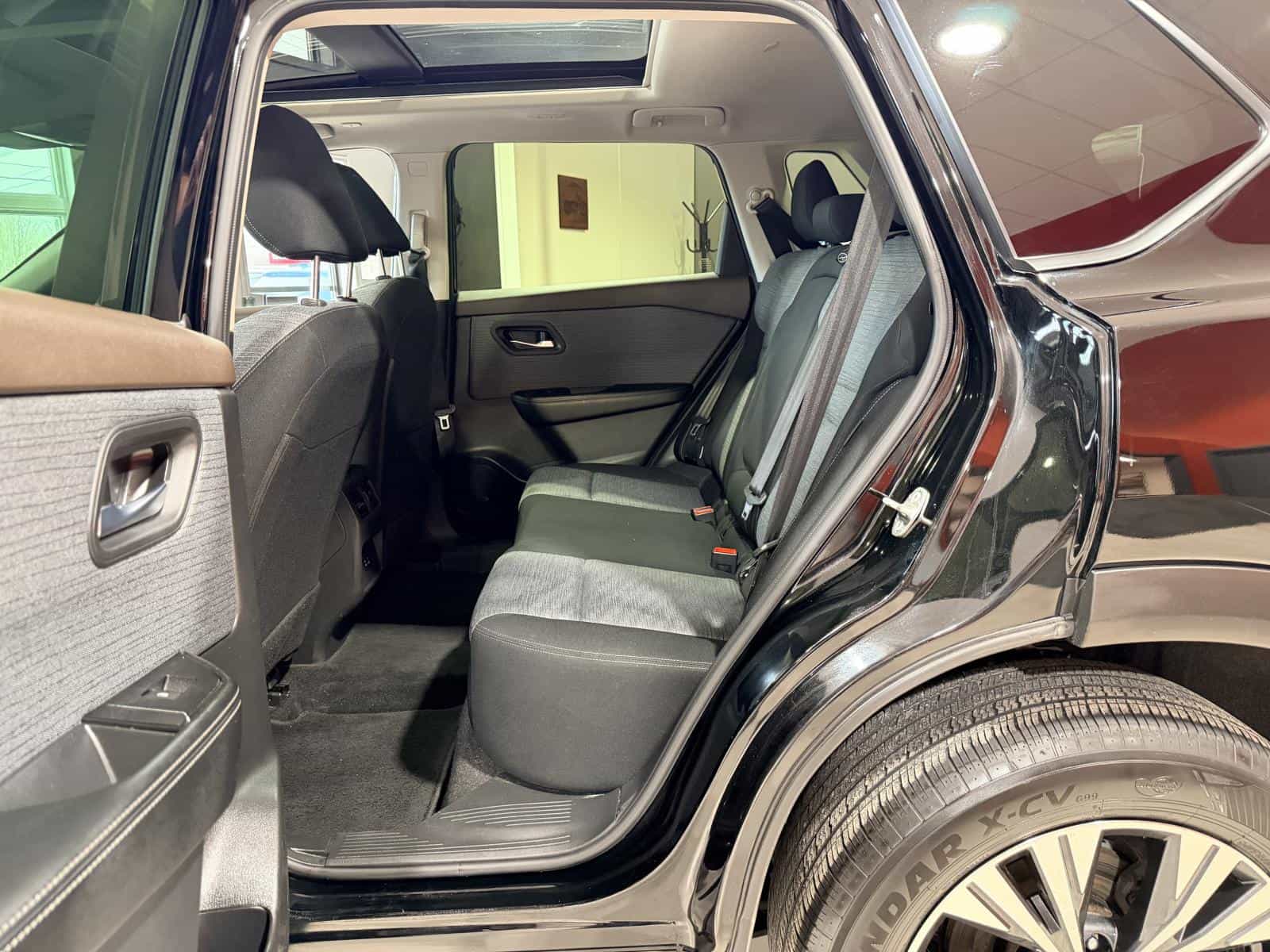 Image 12 Nissan Rogue SV 2023