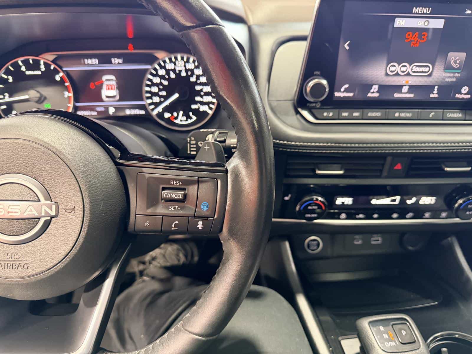 2023 Nissan Rogue SV - Image 20