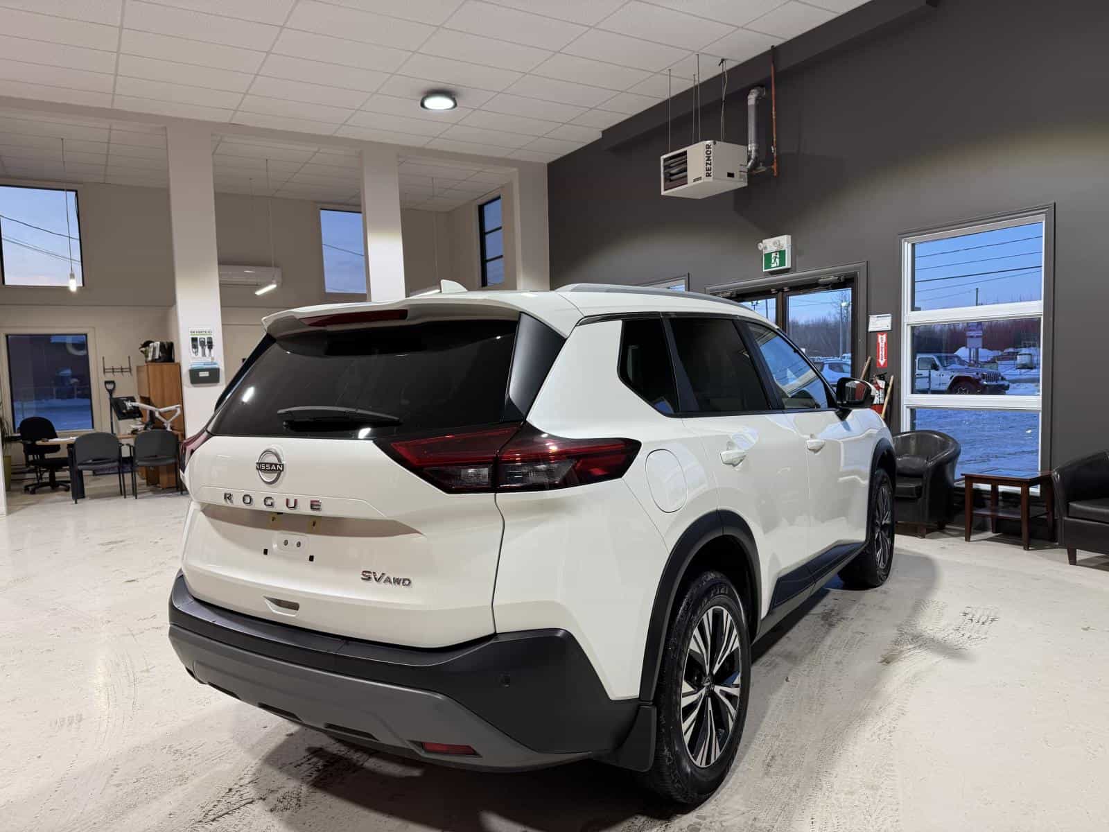 Image 8 Nissan Rogue SV 2023