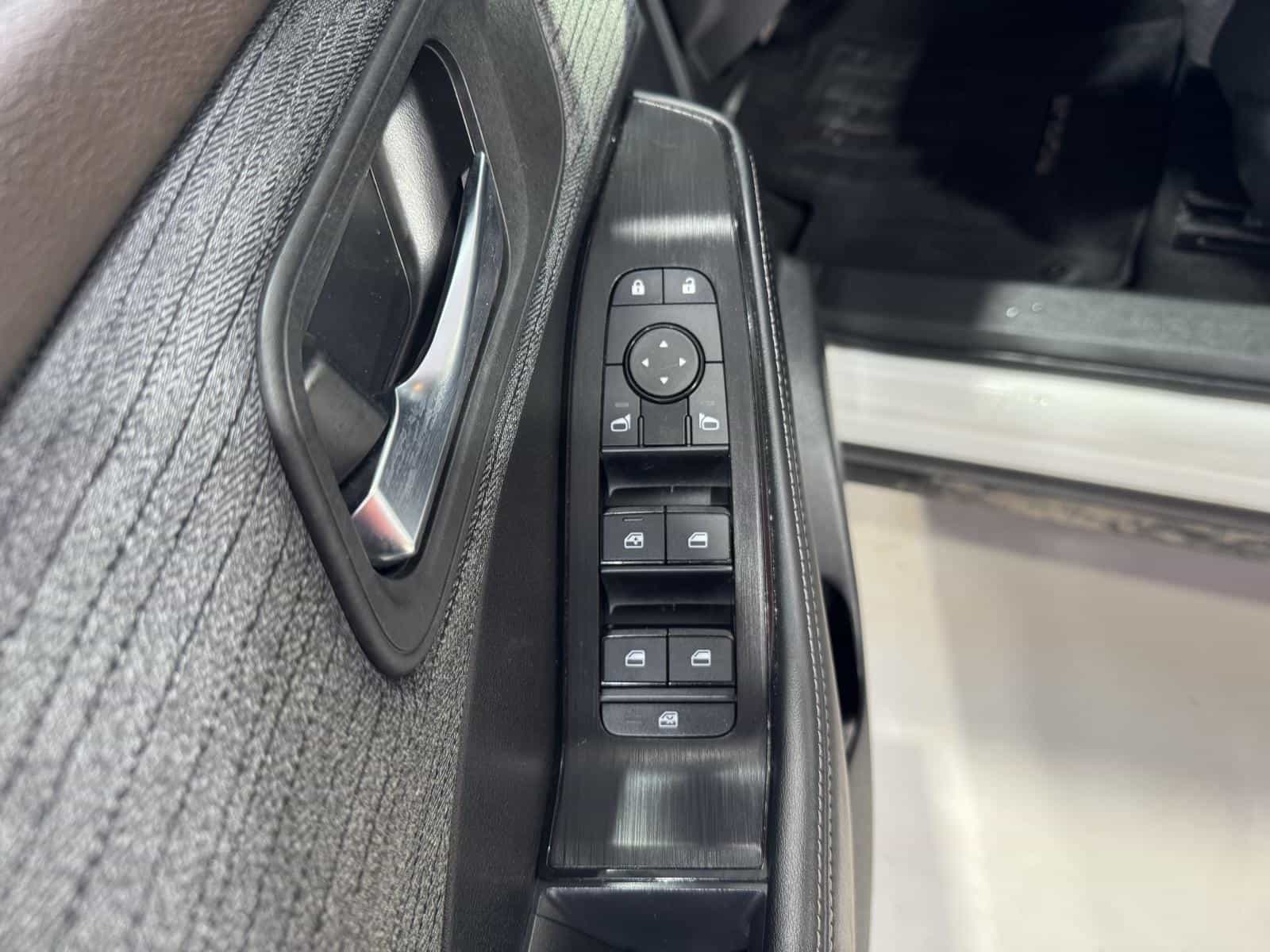 Image 16 Nissan Rogue SV 2023