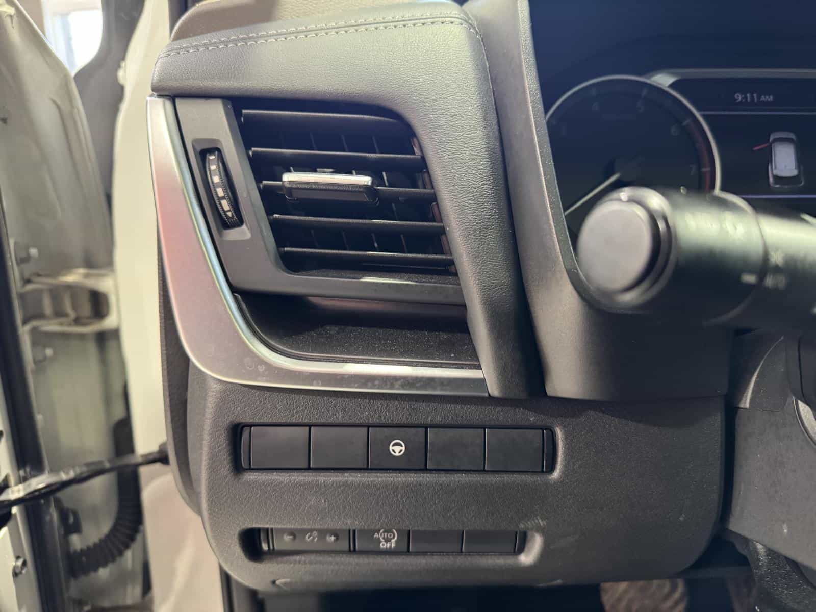 Image 17 Nissan Rogue SV 2023