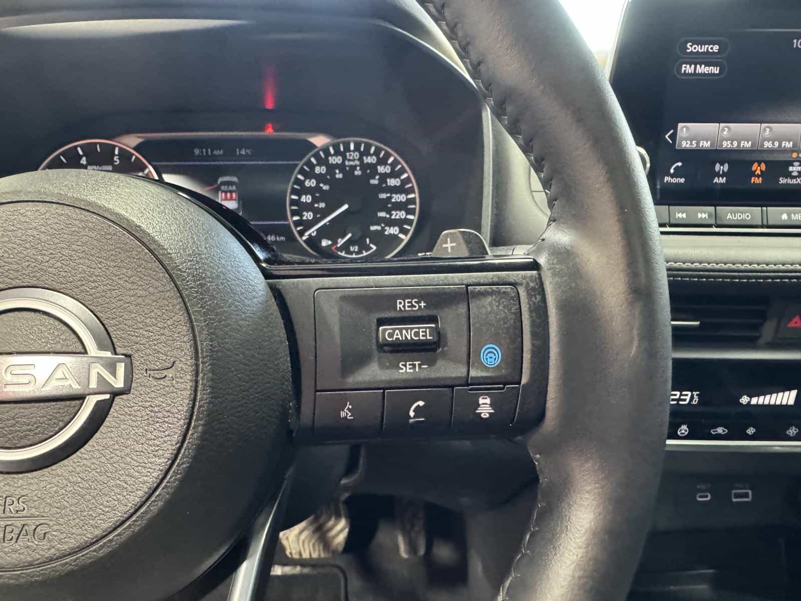 2023 Nissan Rogue SV - Image 21