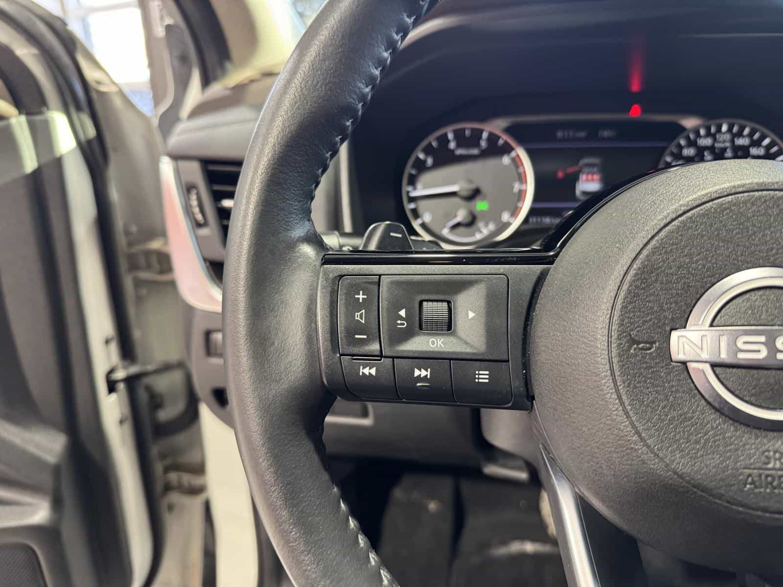 Image 20 Nissan Rogue SV 2023