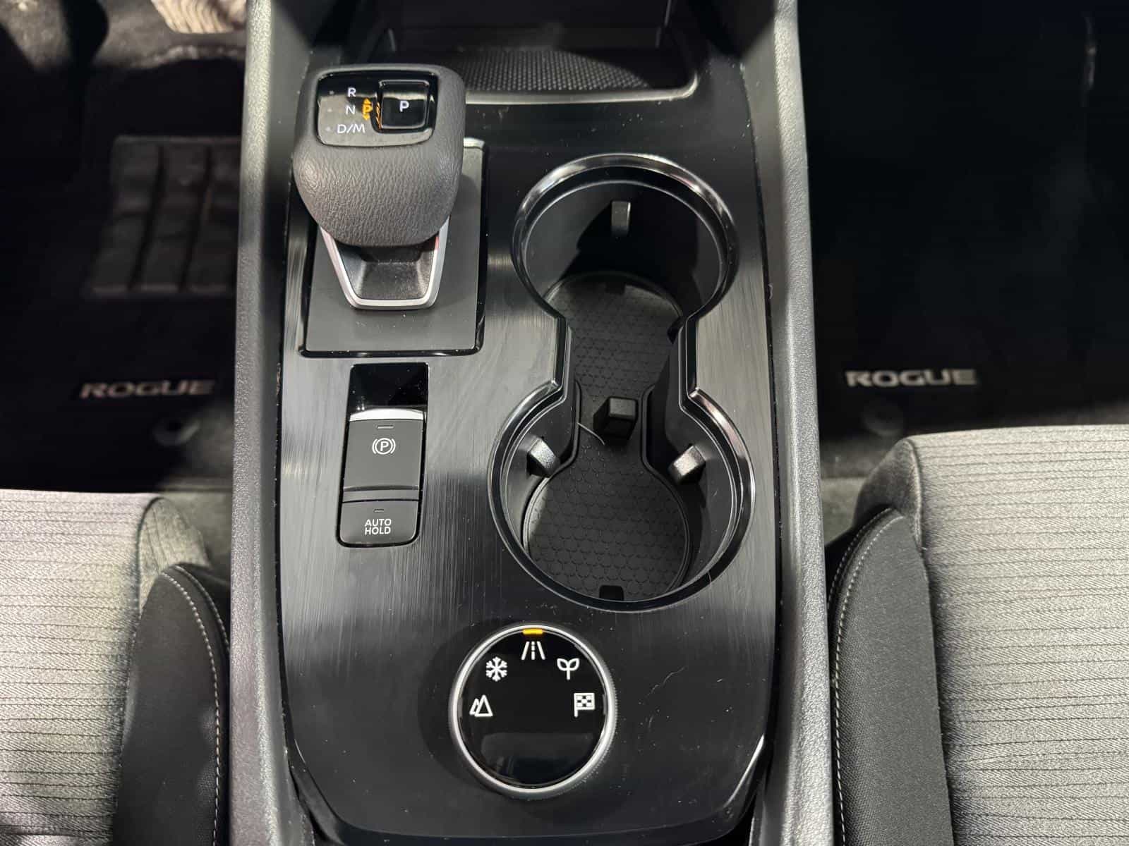 2023 Nissan Rogue SV - Image 28