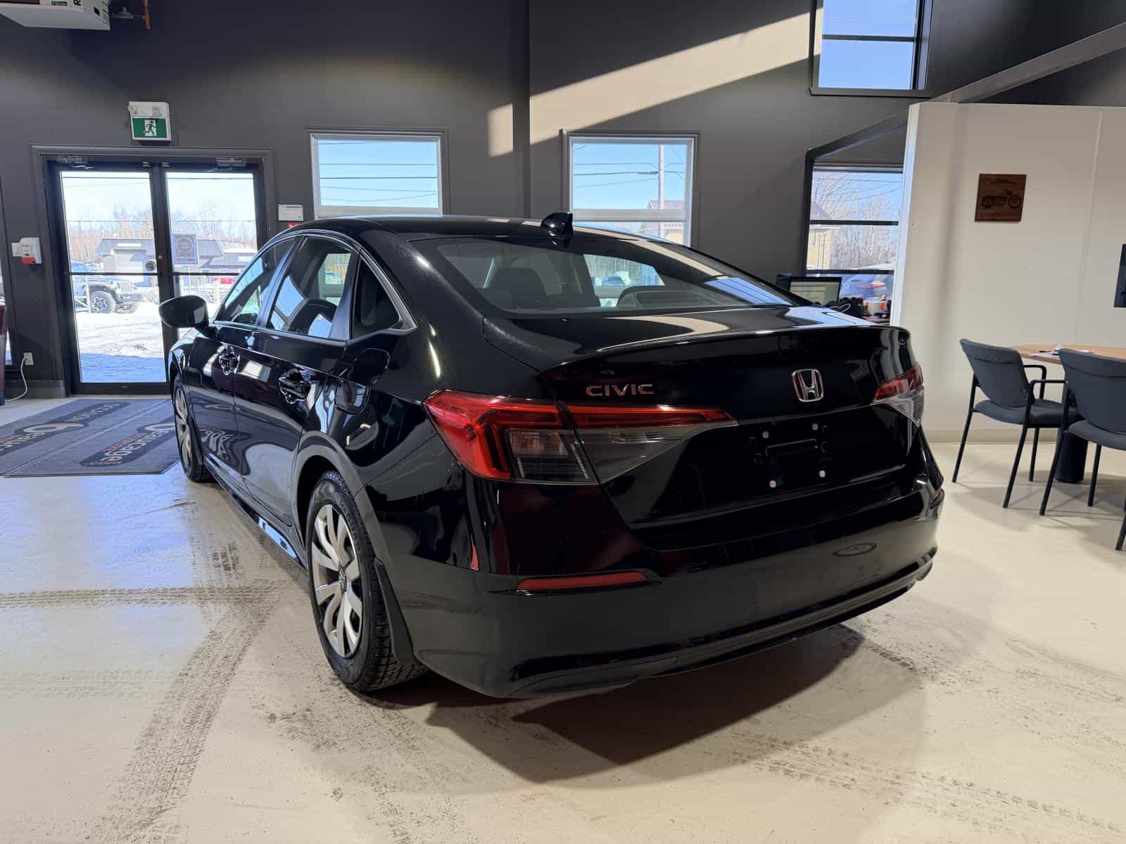 2022 Honda Civic LX - Image 4