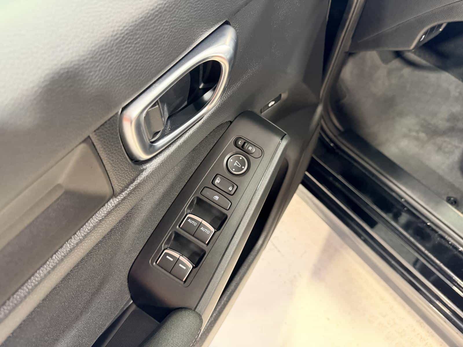 2022 Honda Civic LX - Image 15