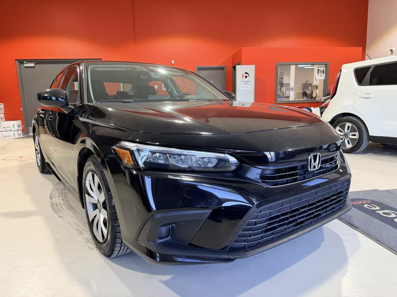 2022 Honda Civic LX - Image 9