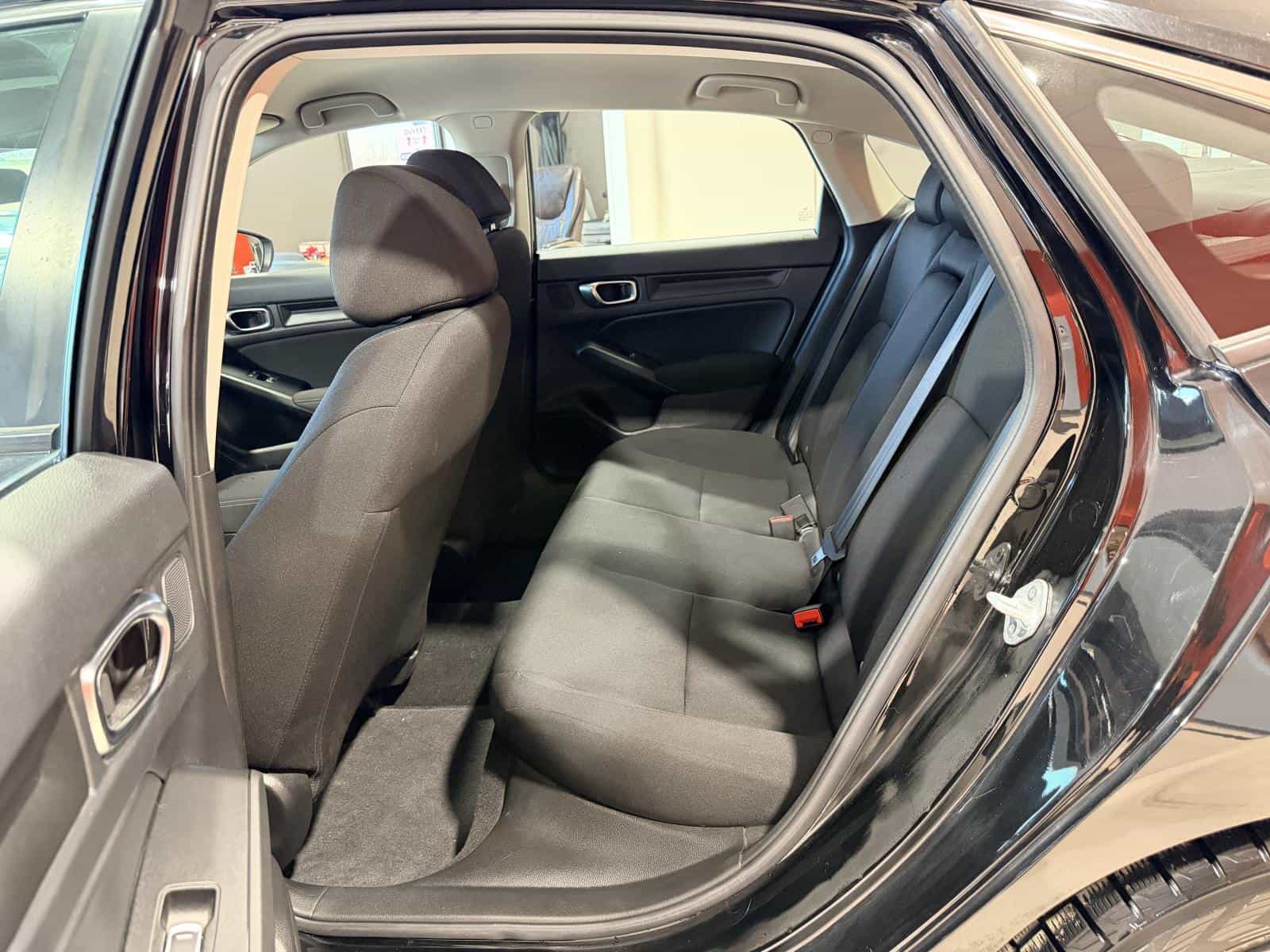 2022 Honda Civic LX - Image 12