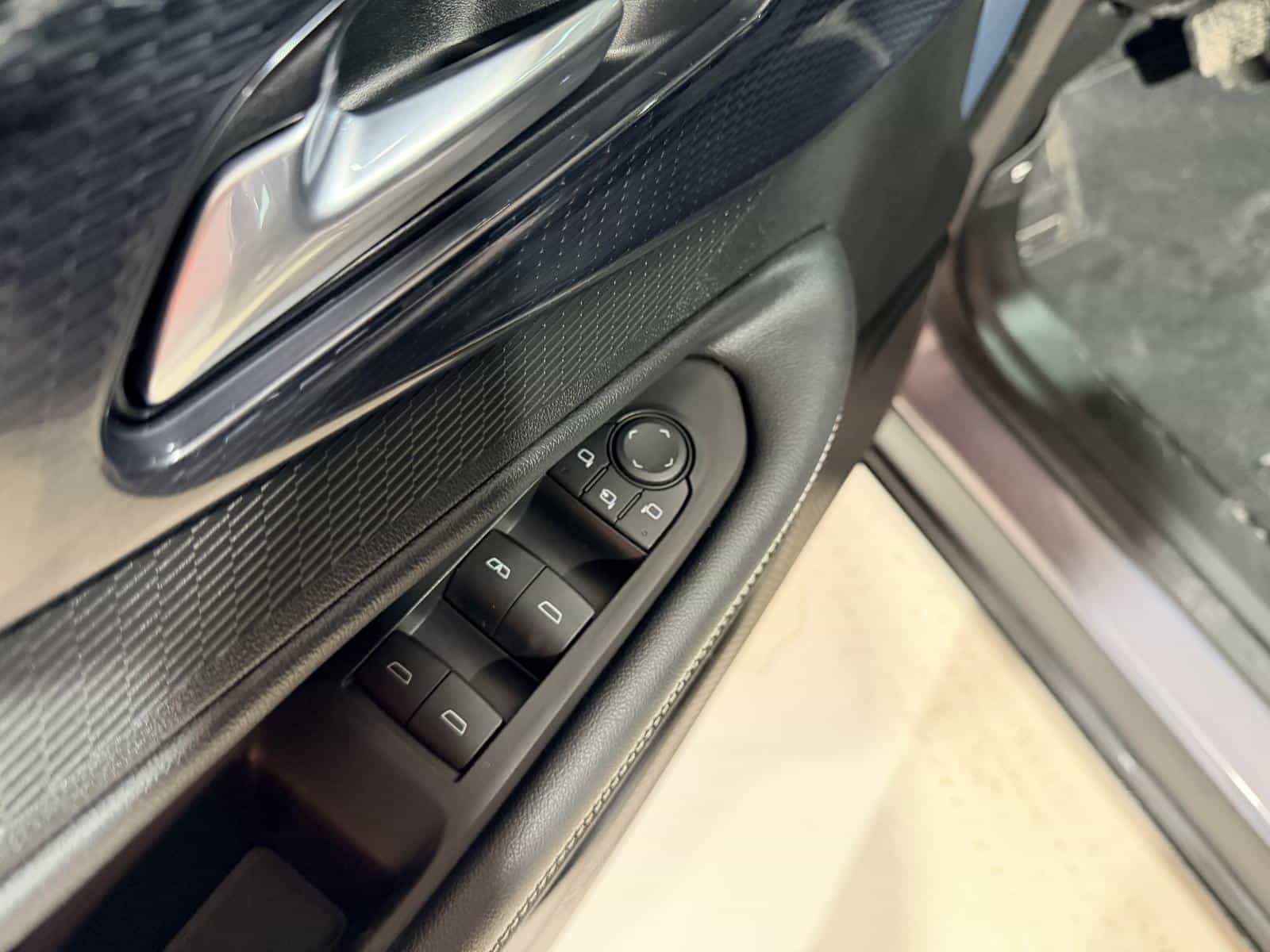 2025 Chevrolet Blazer EV LT - Image 16