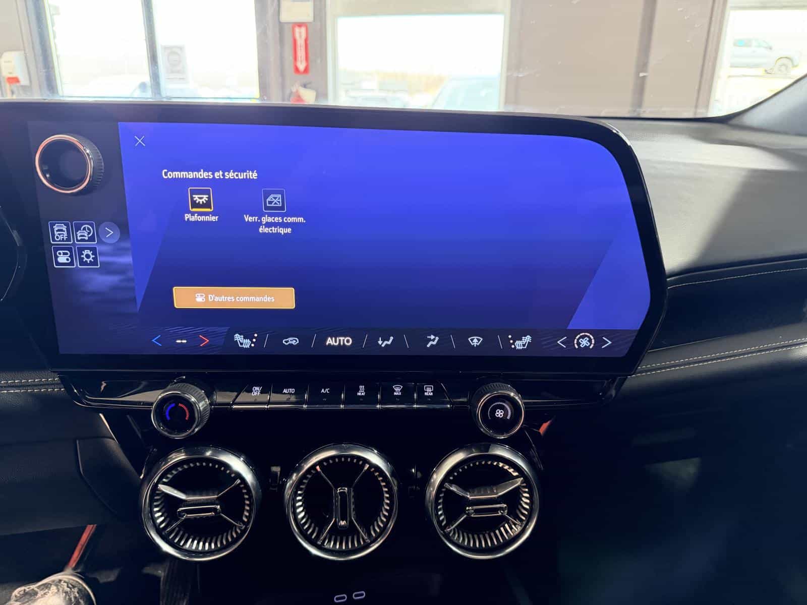 2025 Chevrolet Blazer EV LT - Image 23