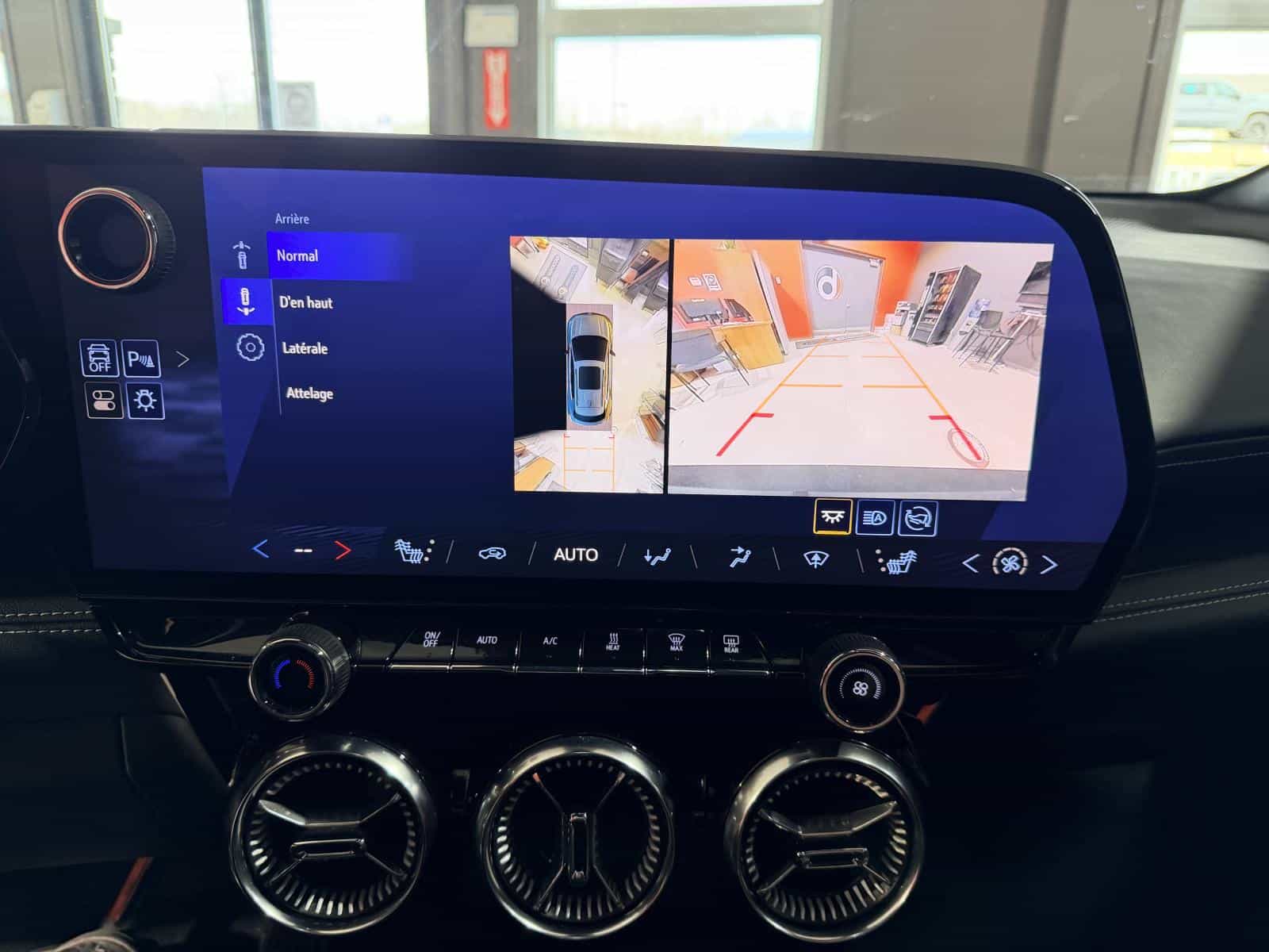 2025 Chevrolet Blazer EV LT - Image 24