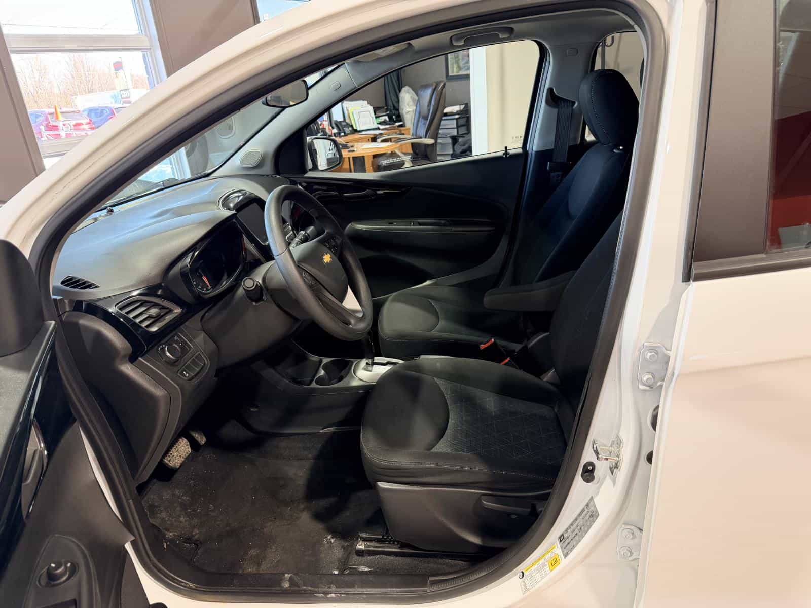 2022 Chevrolet Spark 1LT - Image 13