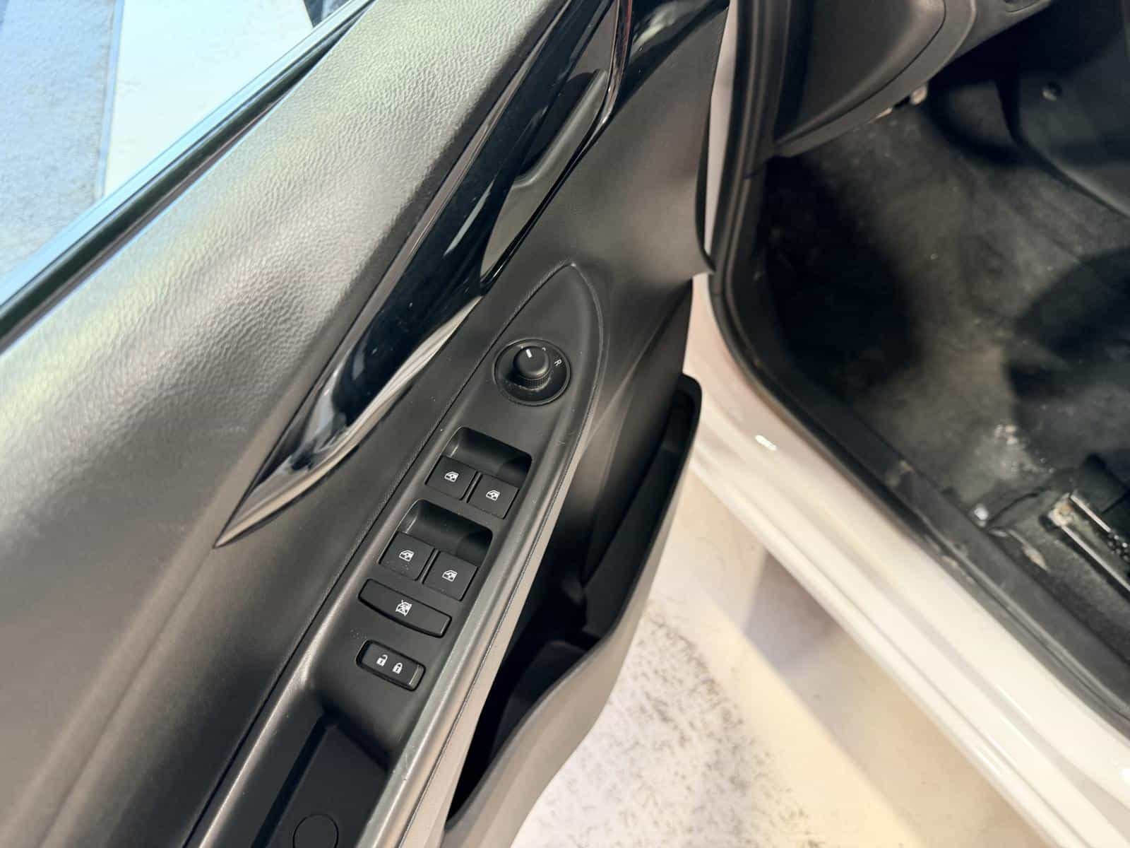 2022 Chevrolet Spark 1LT - Image 15