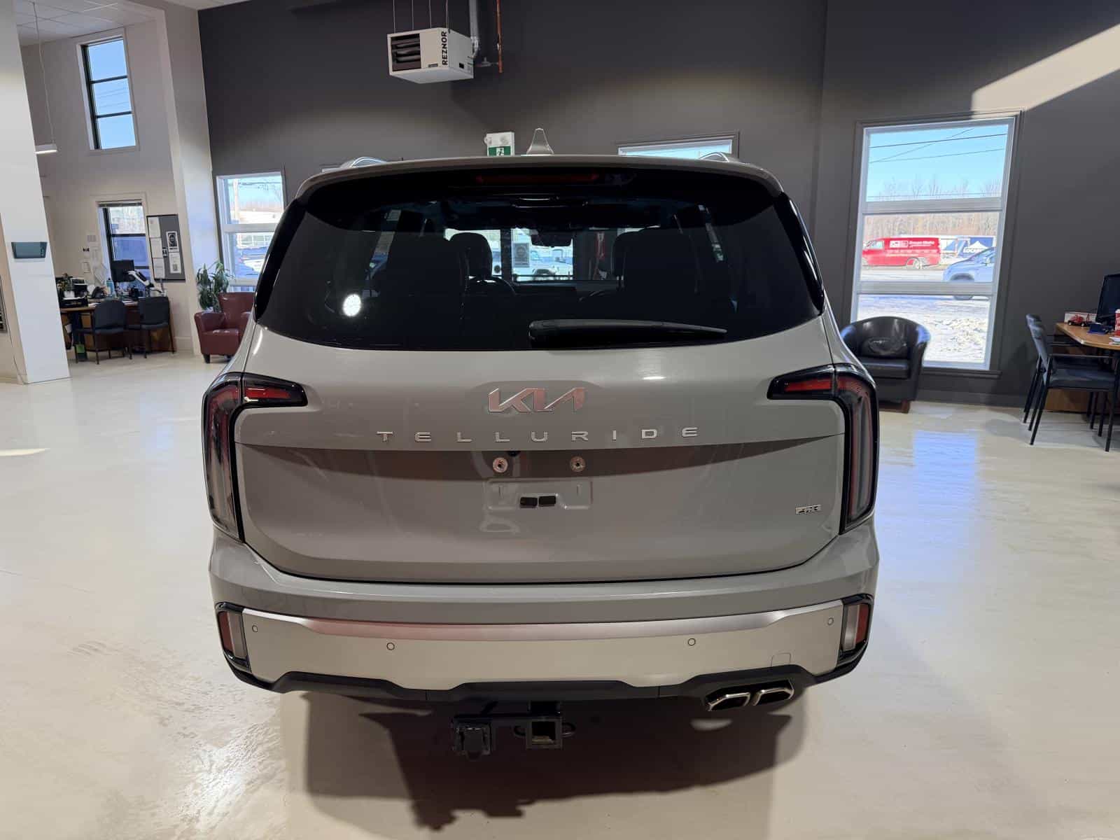 2023 Kia Telluride SX - Image 5