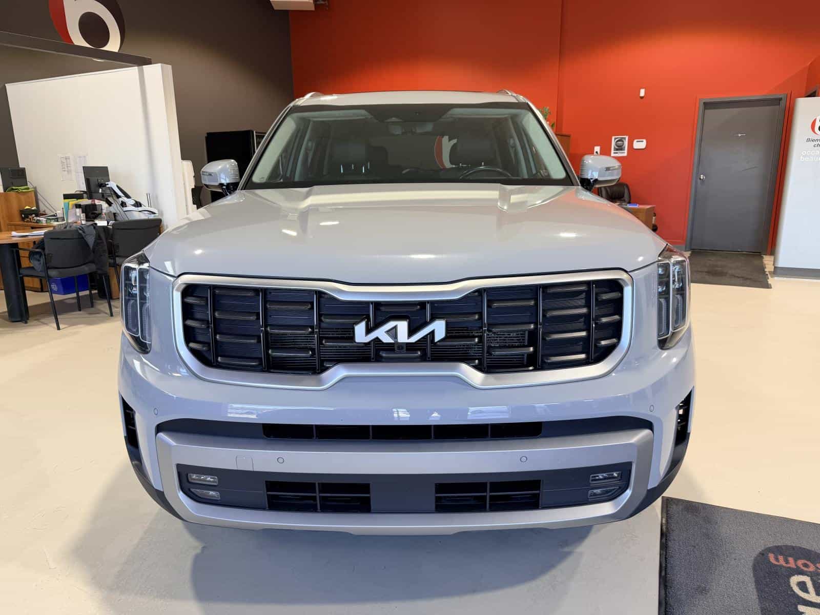 2023 Kia Telluride SX - Image 13