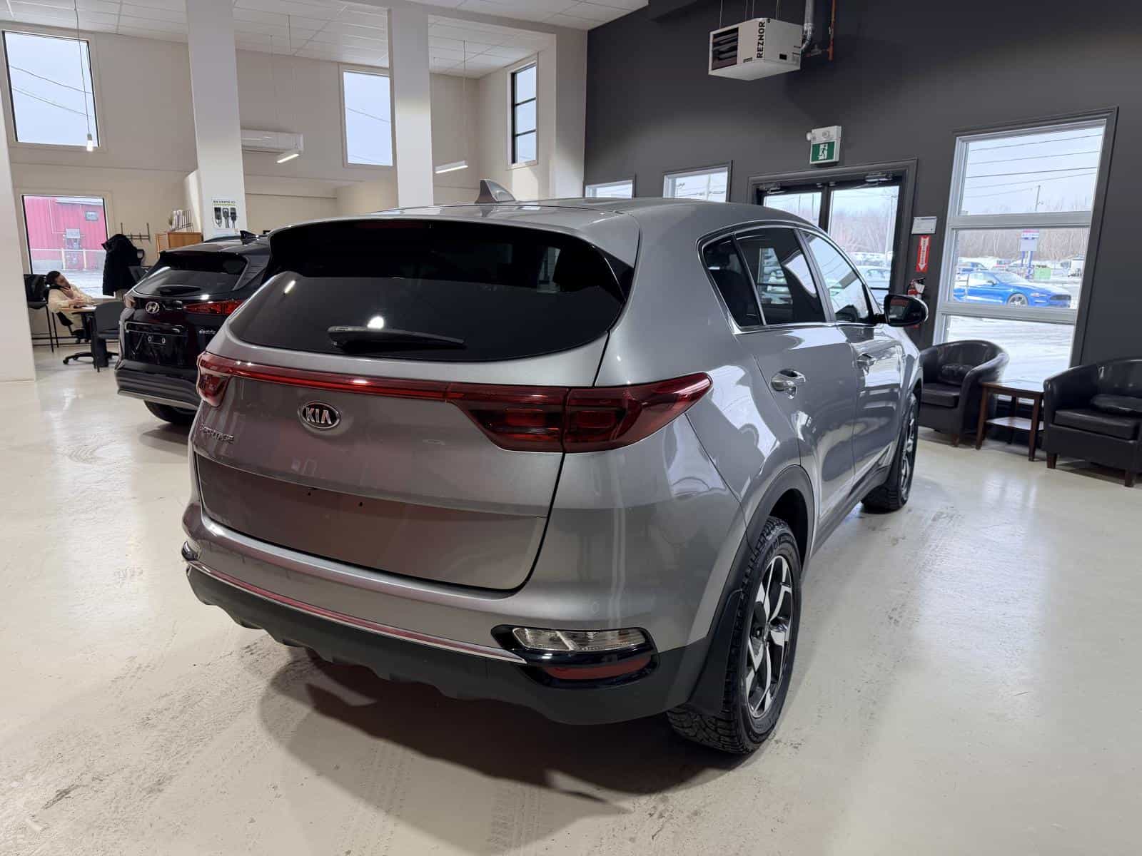 2022 Kia Sportage LX - Image 8