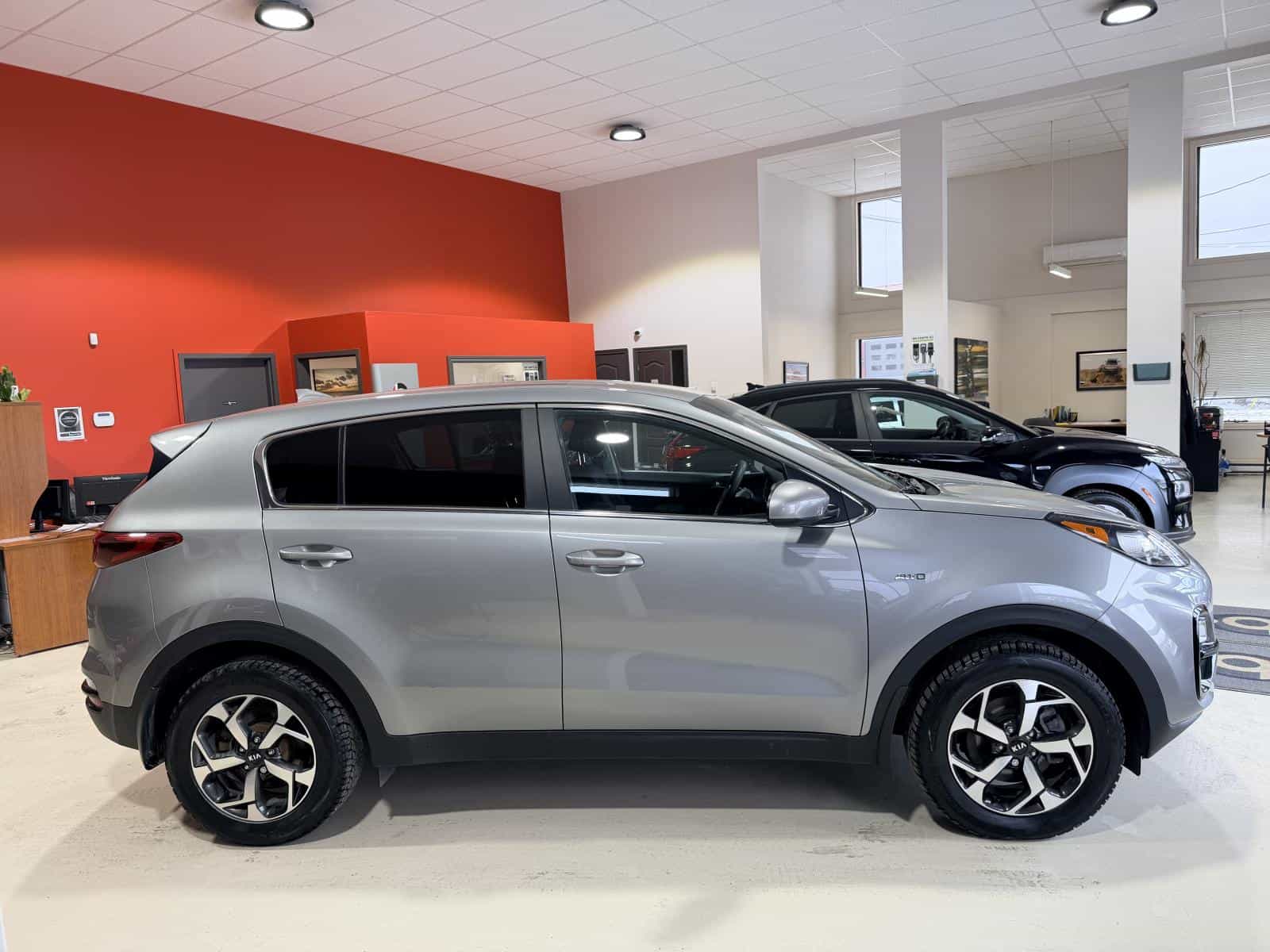 2022 Kia Sportage LX - Image 9