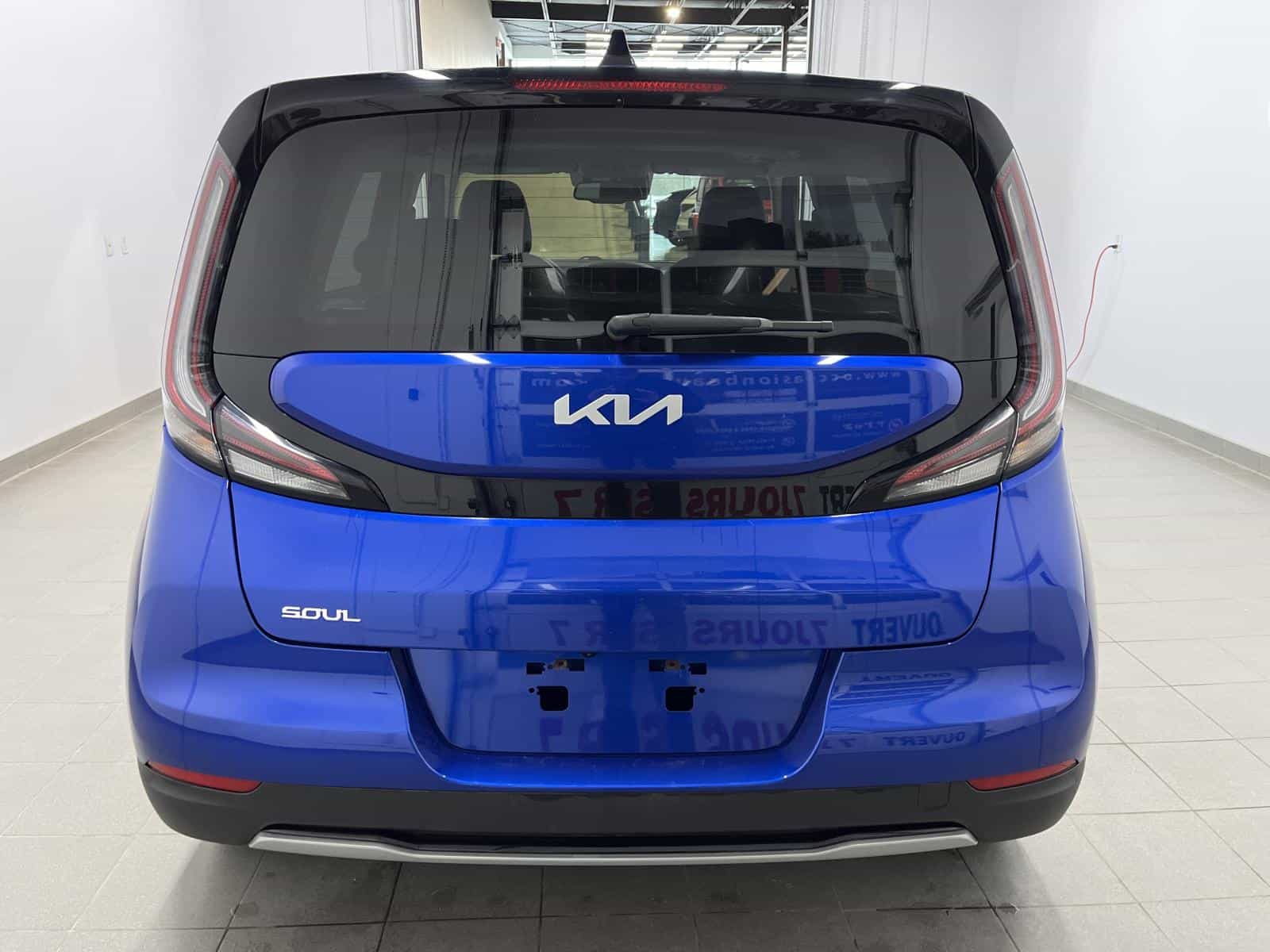 2023 Kia Soul EV Limited - Image 4