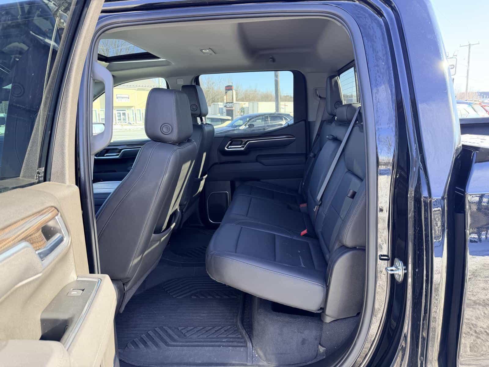 2025 Chevrolet Silverado 1500 LT Trail Boss - Image 11