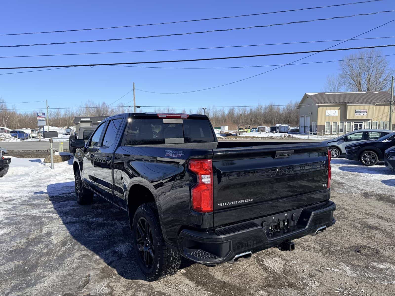 2025 Chevrolet Silverado 1500 LT Trail Boss - Image 4
