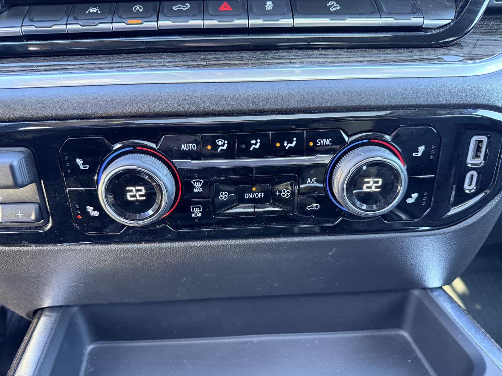 2025 Chevrolet Silverado 1500 LT Trail Boss - Image 24