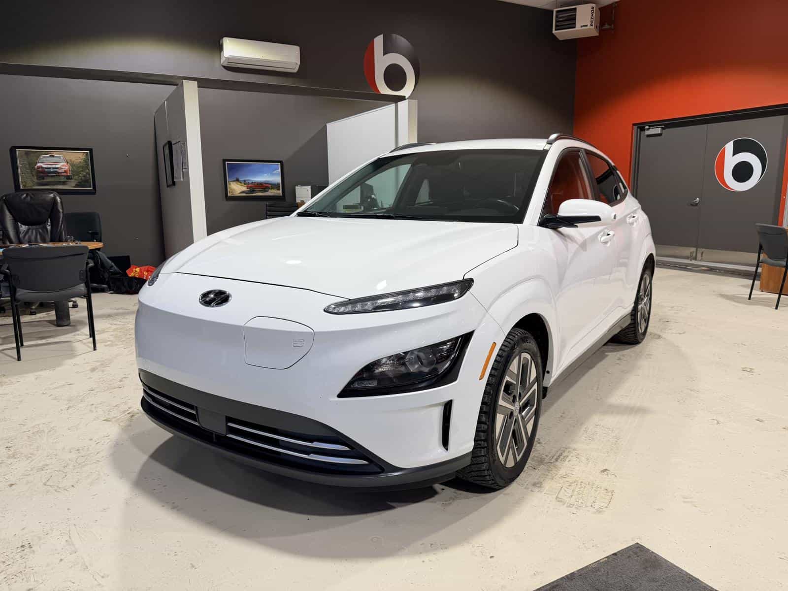 Image 1 Hyundai Kona EV Preferred 2023