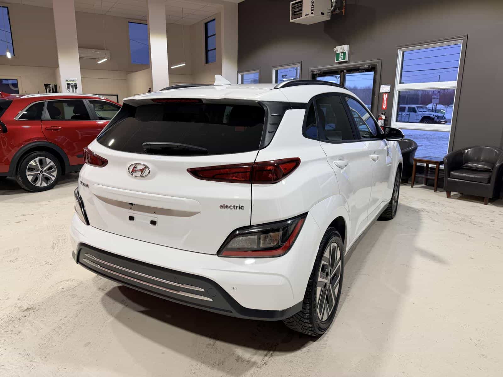 2023 Hyundai Kona EV Preferred - Image 7