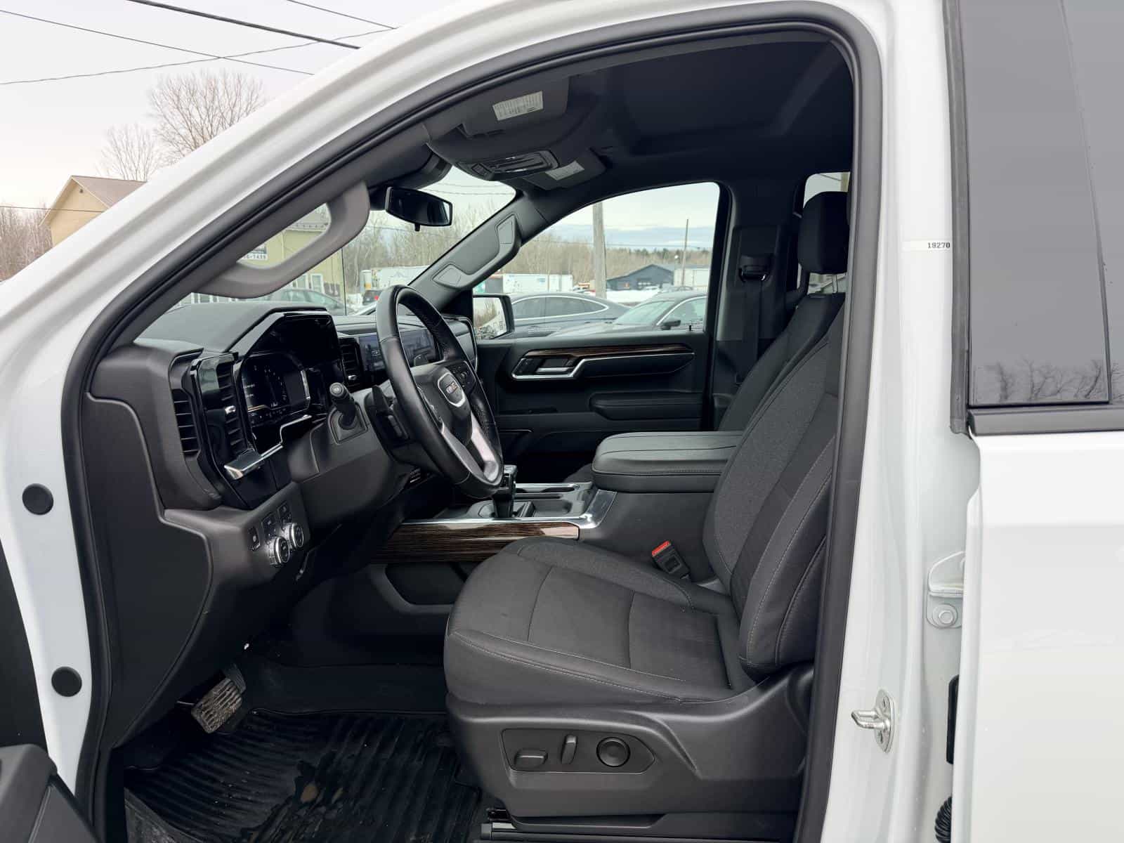 Image 13 GMC Sierra 1500 Elevation 2025