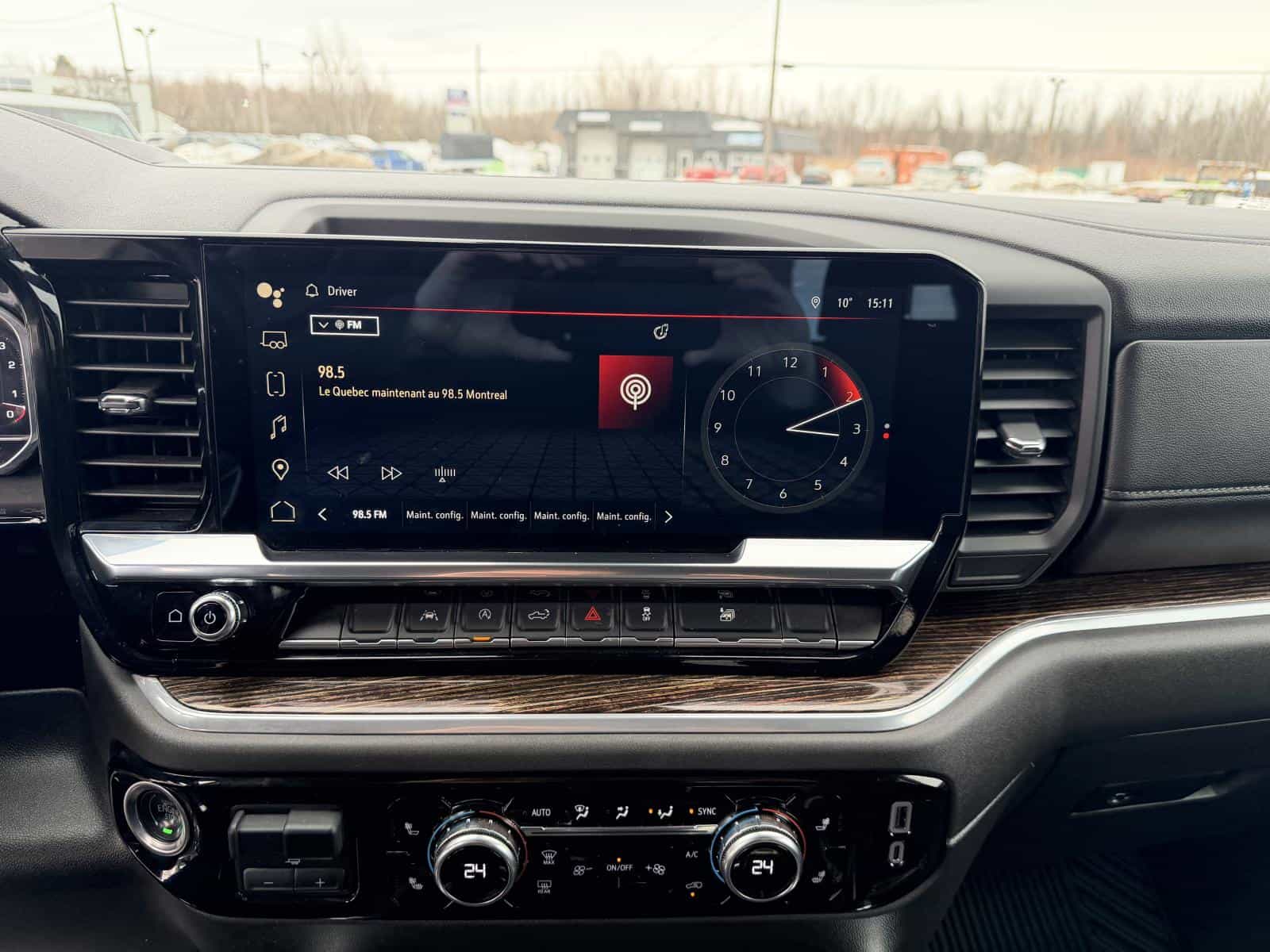 2025 GMC Sierra 1500 Elevation - Image 23