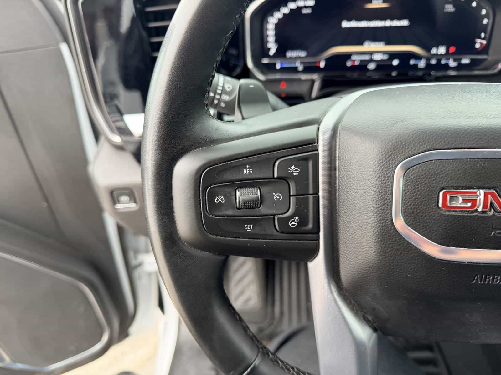 2025 GMC Sierra 1500 Elevation - Image 19