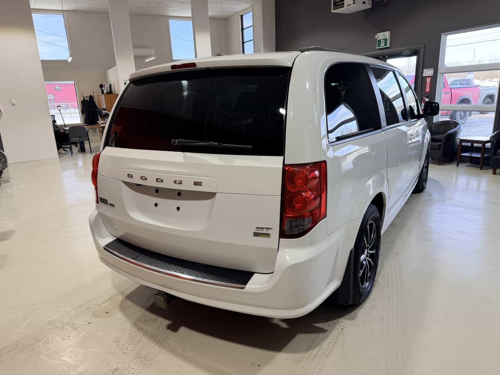 2018 Dodge Grand Caravan GT - Image 6