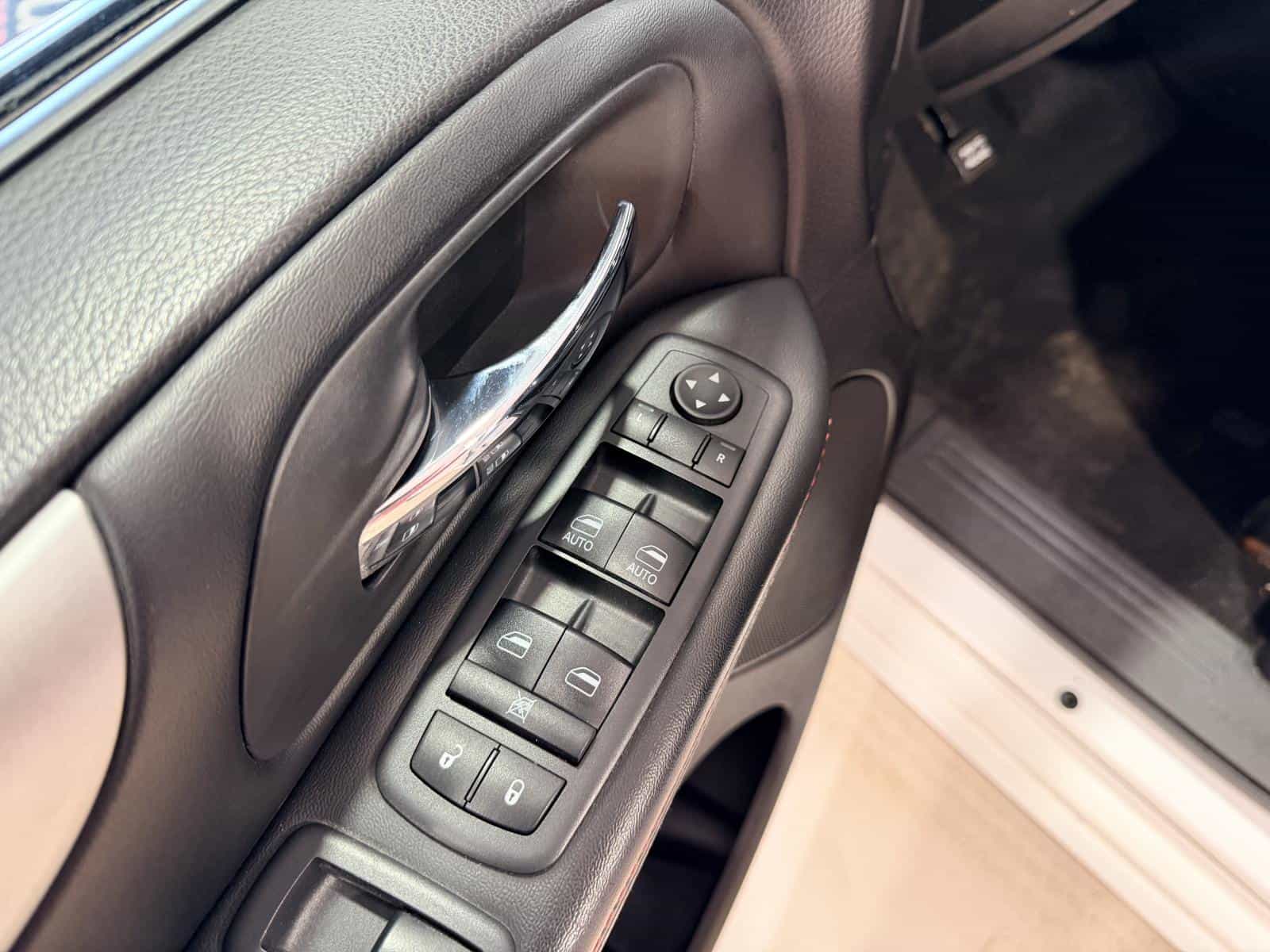 2018 Dodge Grand Caravan GT - Image 13