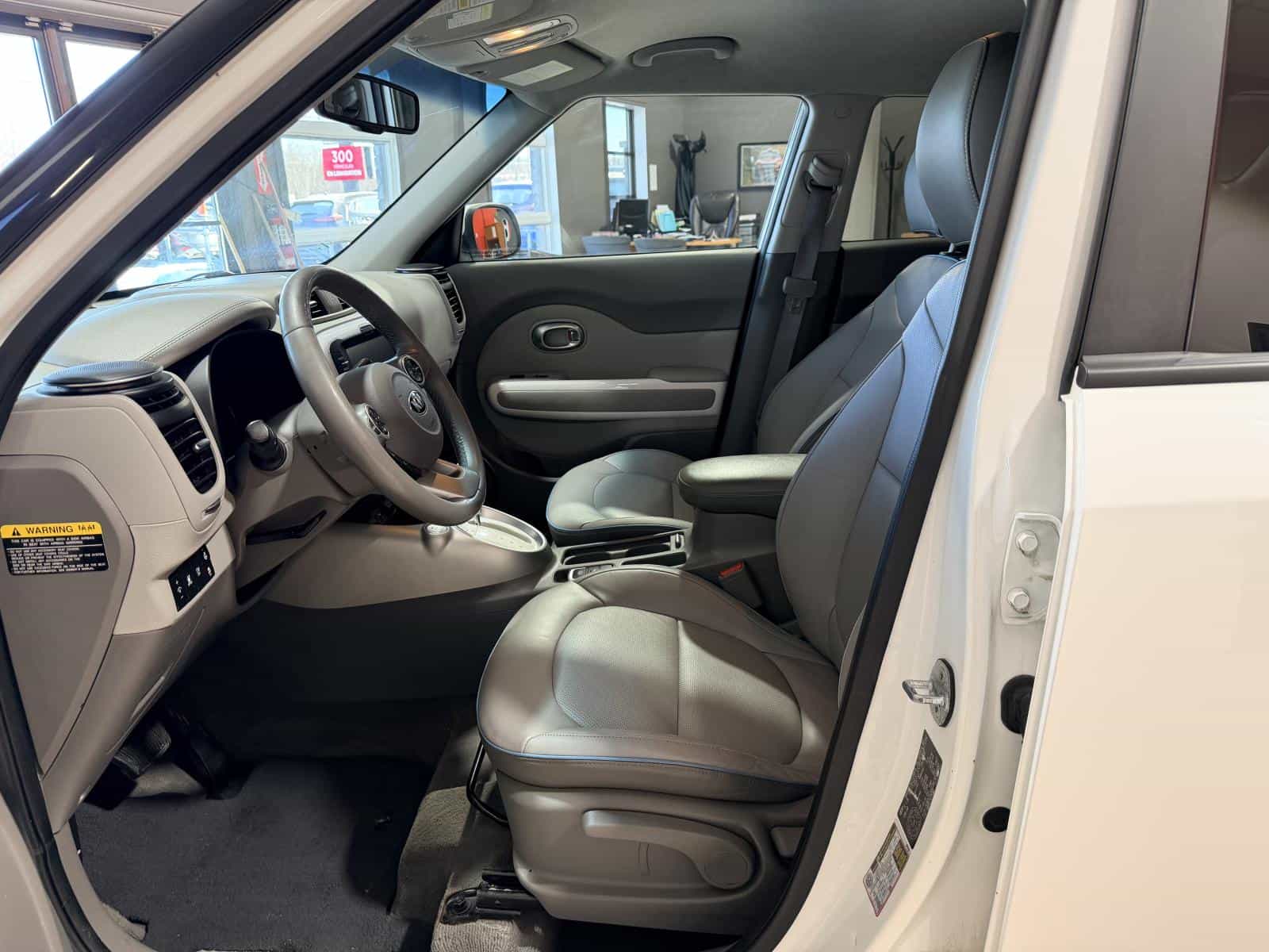 2019 Kia Soul EV Luxury - Image 16