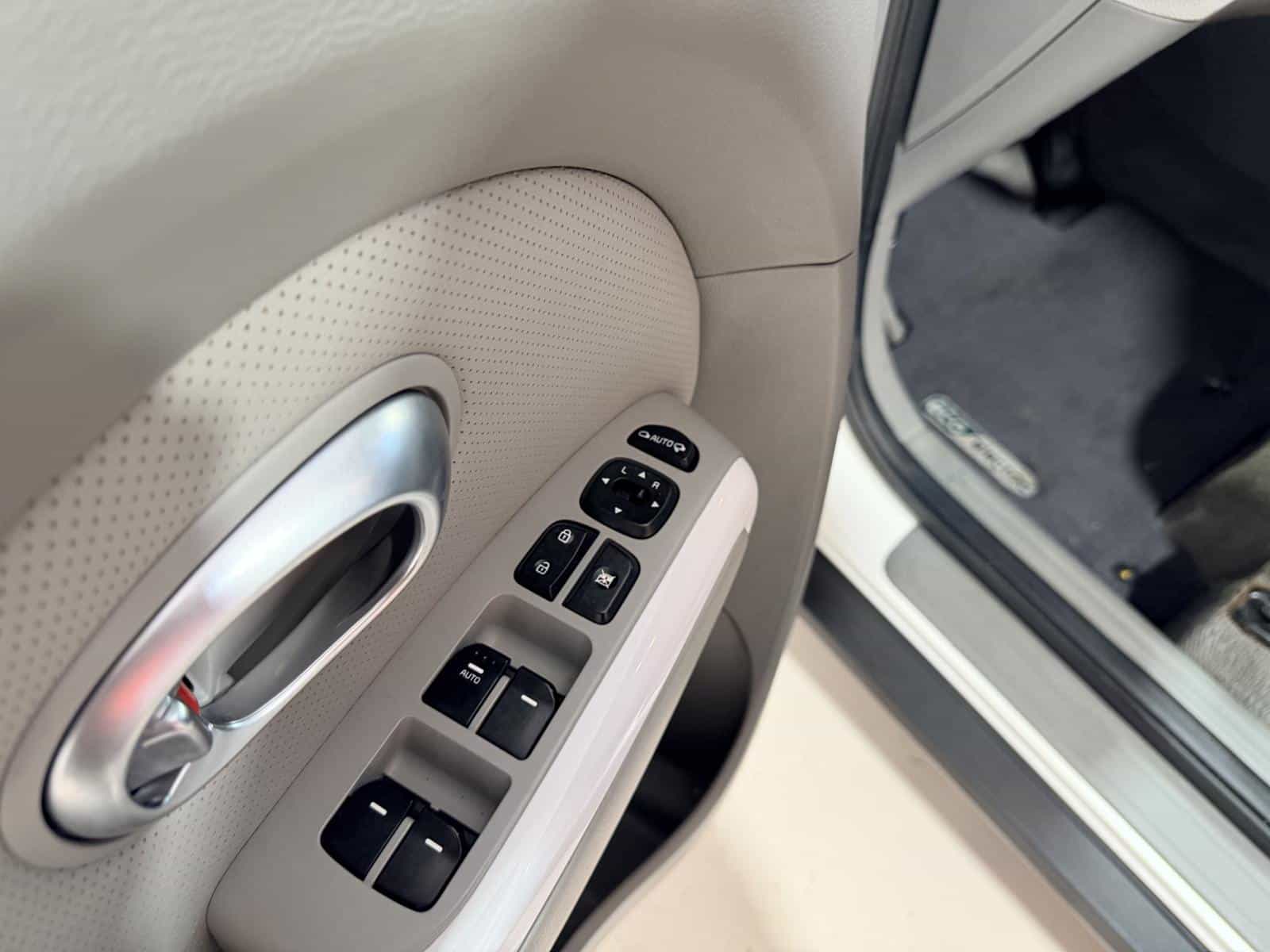 2019 Kia Soul EV Luxury - Image 17