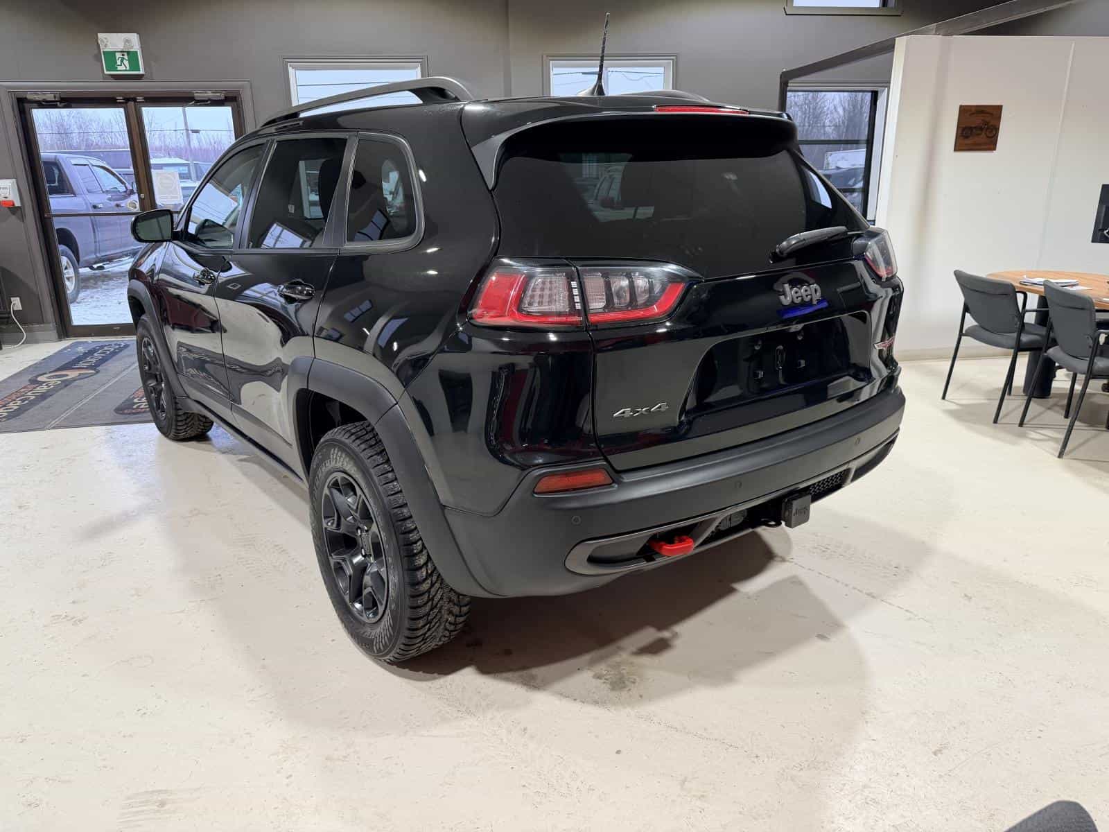 2021 Jeep Cherokee Trailhawk - Image 4